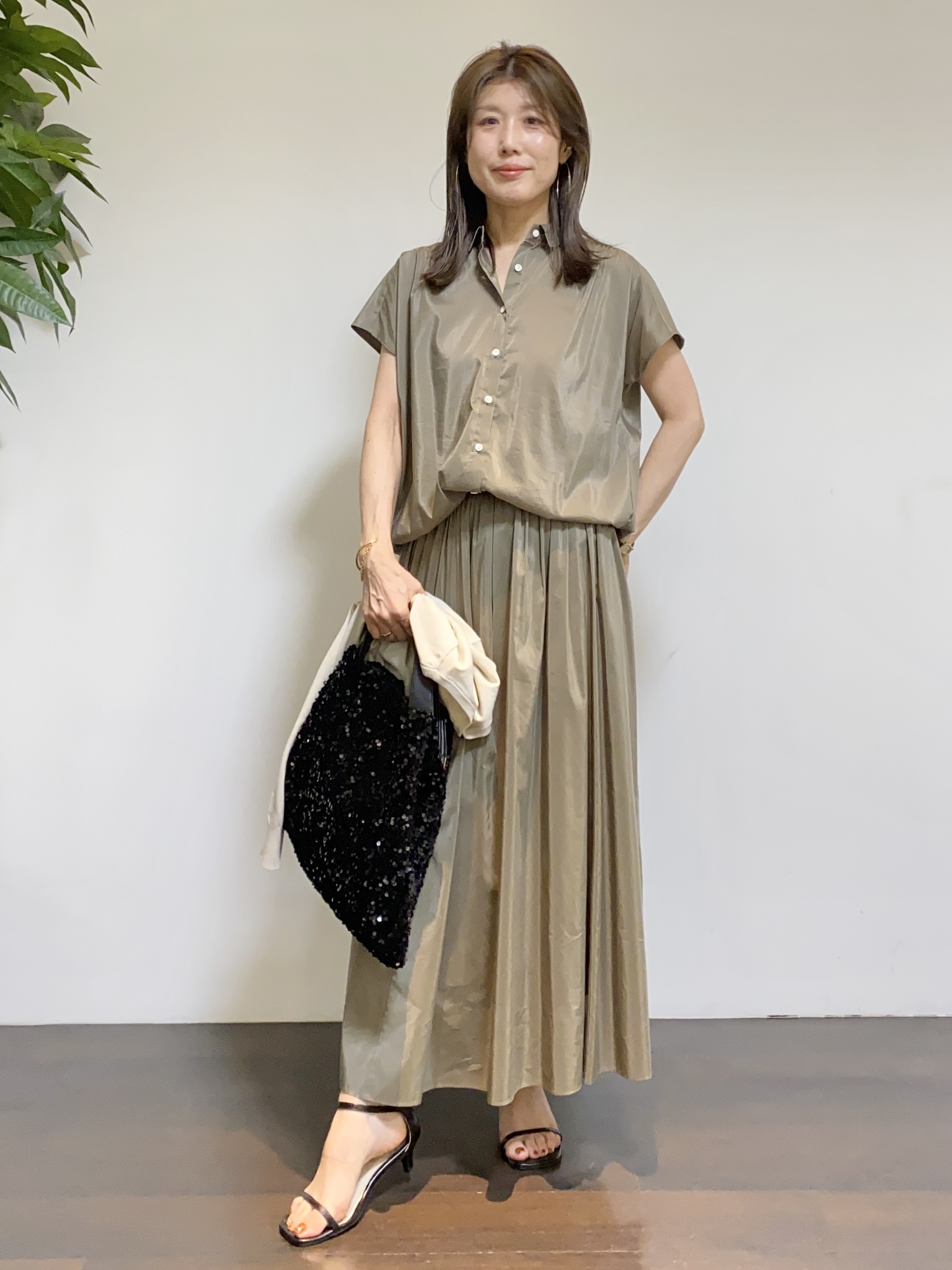 tomoさんの「UNTITLED｜【9色展開/アンサンブル可】コットンクルーネックカーディガン」を使ったコーディネート