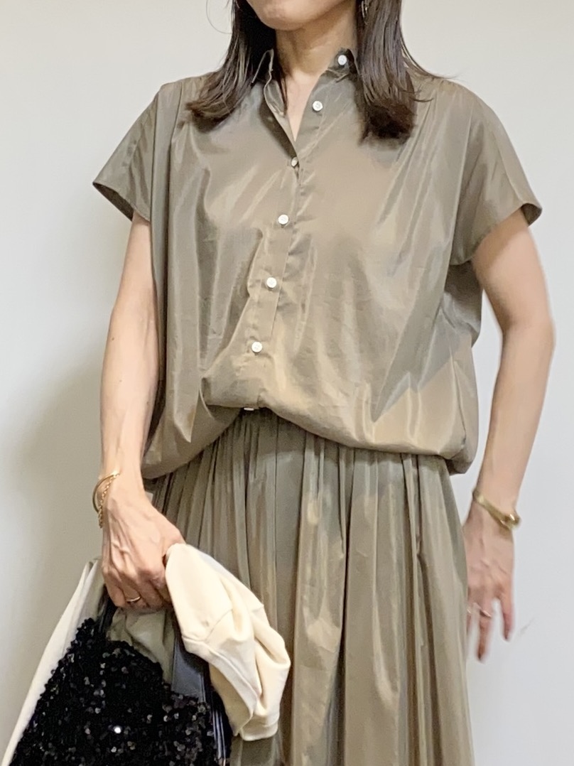 tomoさんの「UNTITLED｜【9色展開/アンサンブル可】コットンクルーネックカーディガン」を使ったコーディネート