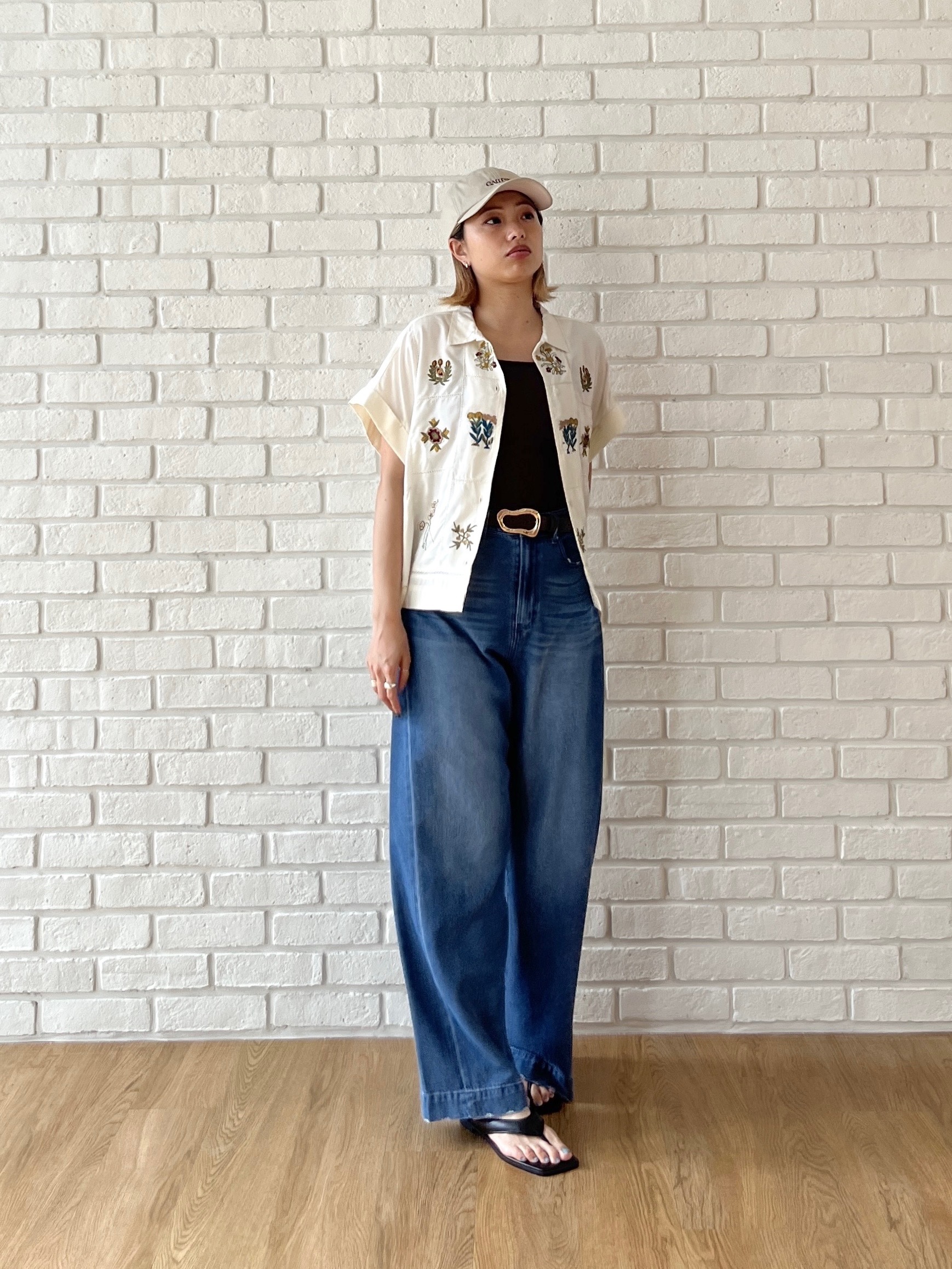 Harukaさんの「INDIVI｜アート刺繍半袖シャツ【セットアップ可能】」を使ったコーディネート
