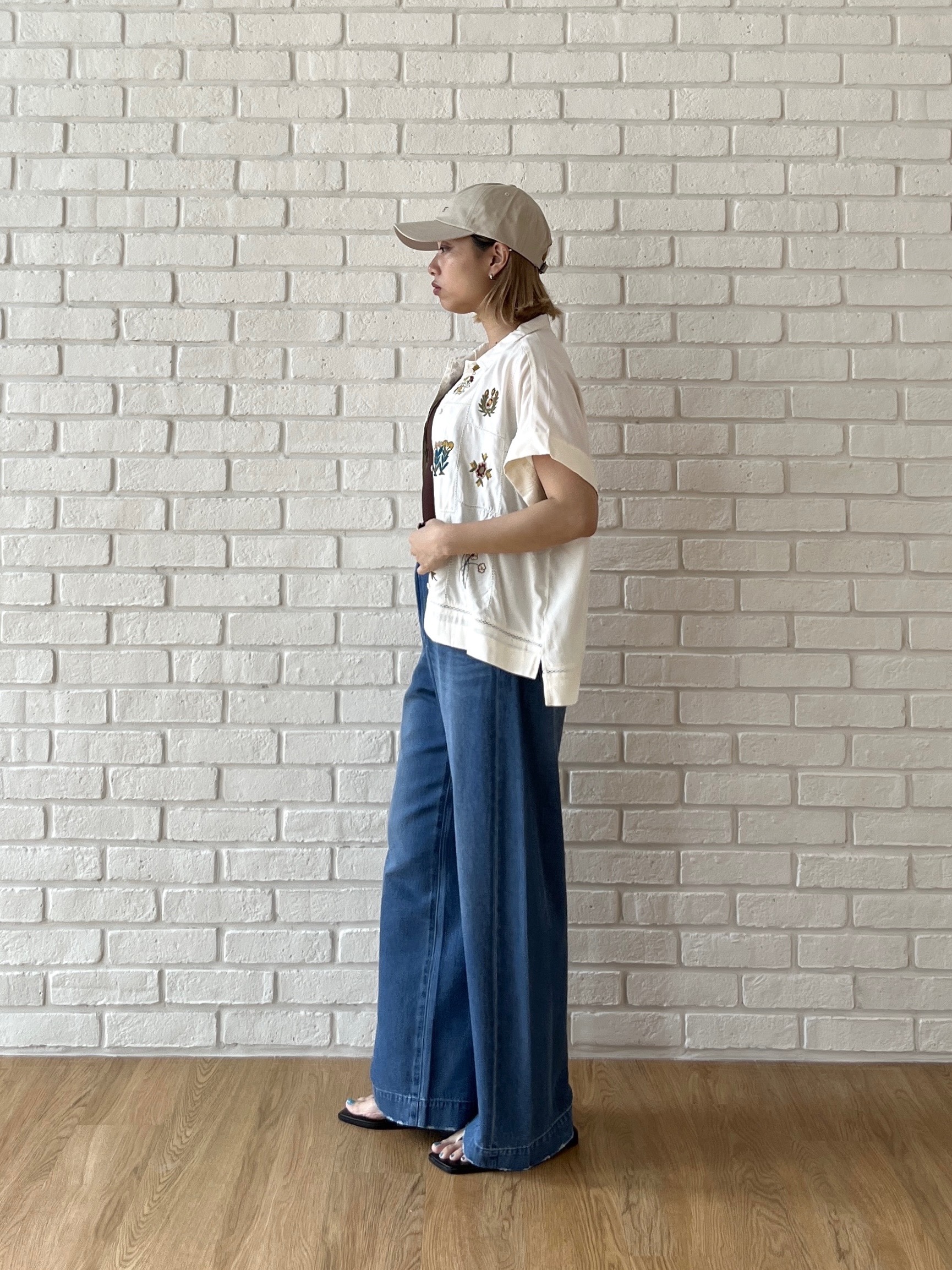 Harukaさんの「INDIVI｜アート刺繍半袖シャツ【セットアップ可能】」を使ったコーディネート