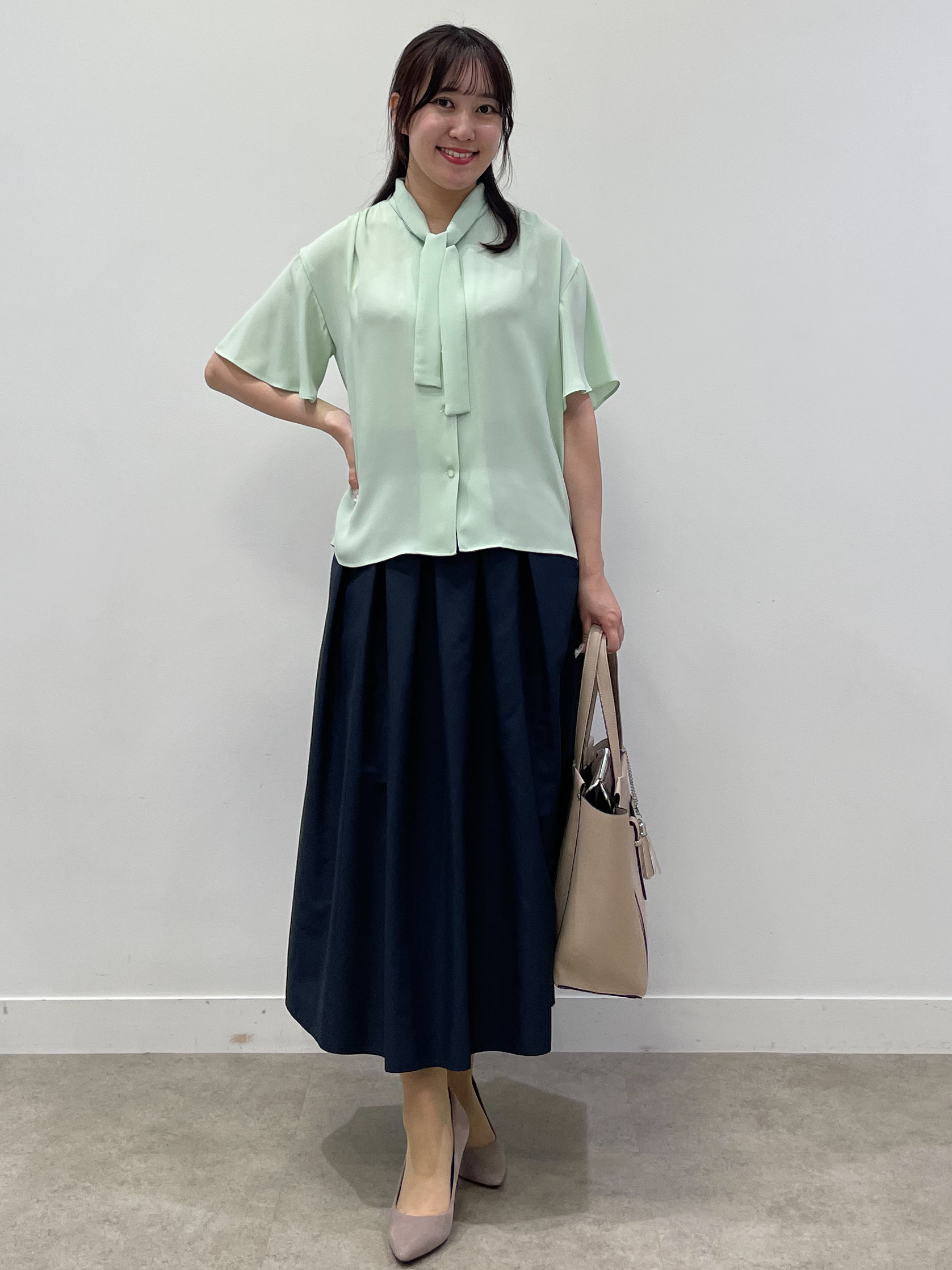 yukariさんの「Reflect｜【マシンウォッシュ可】フレアスリーブボウタイブラウス」を使ったコーディネート