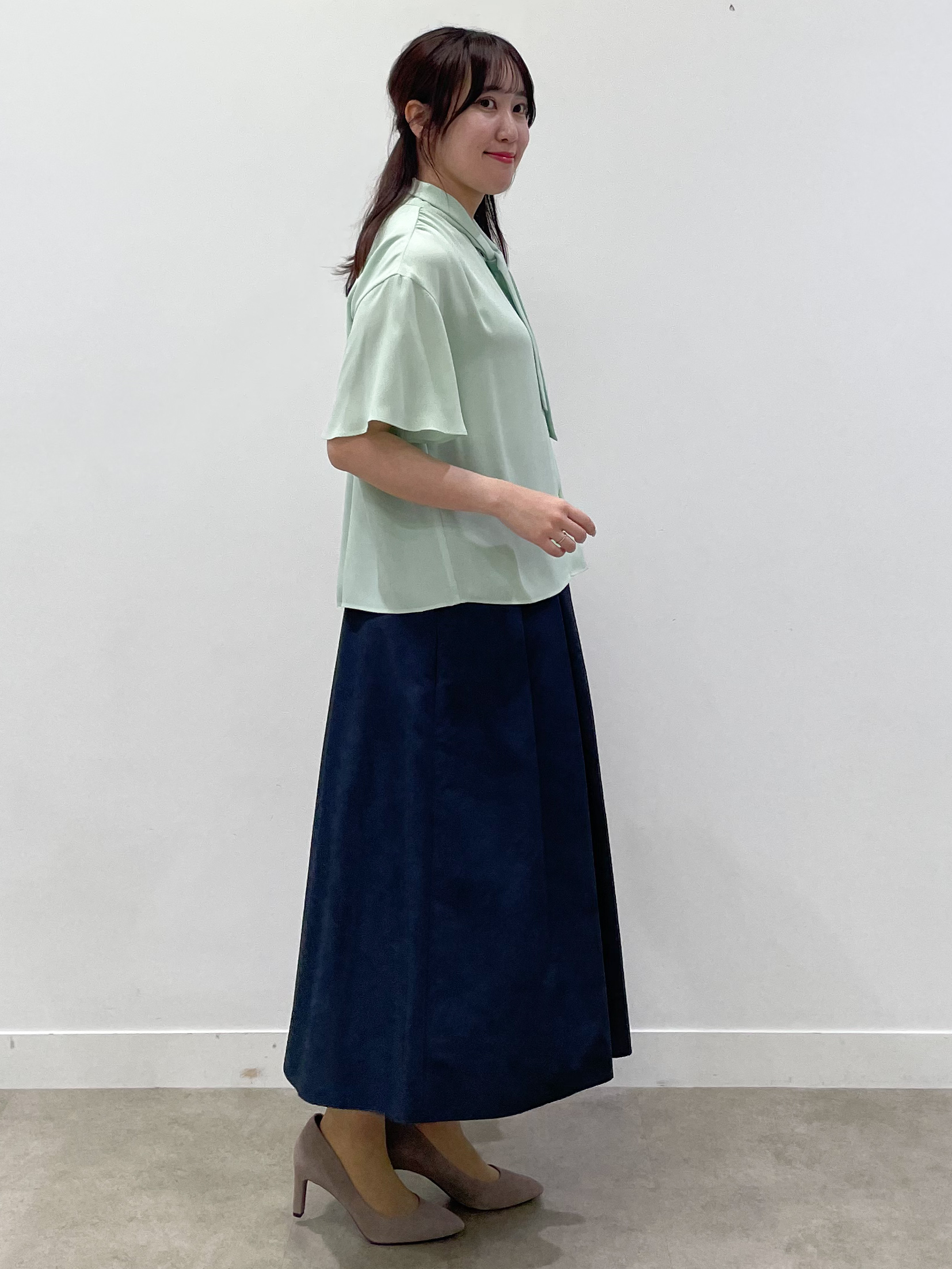 yukariさんの「Reflect｜【マシンウォッシュ可】フレアスリーブボウタイブラウス」を使ったコーディネート