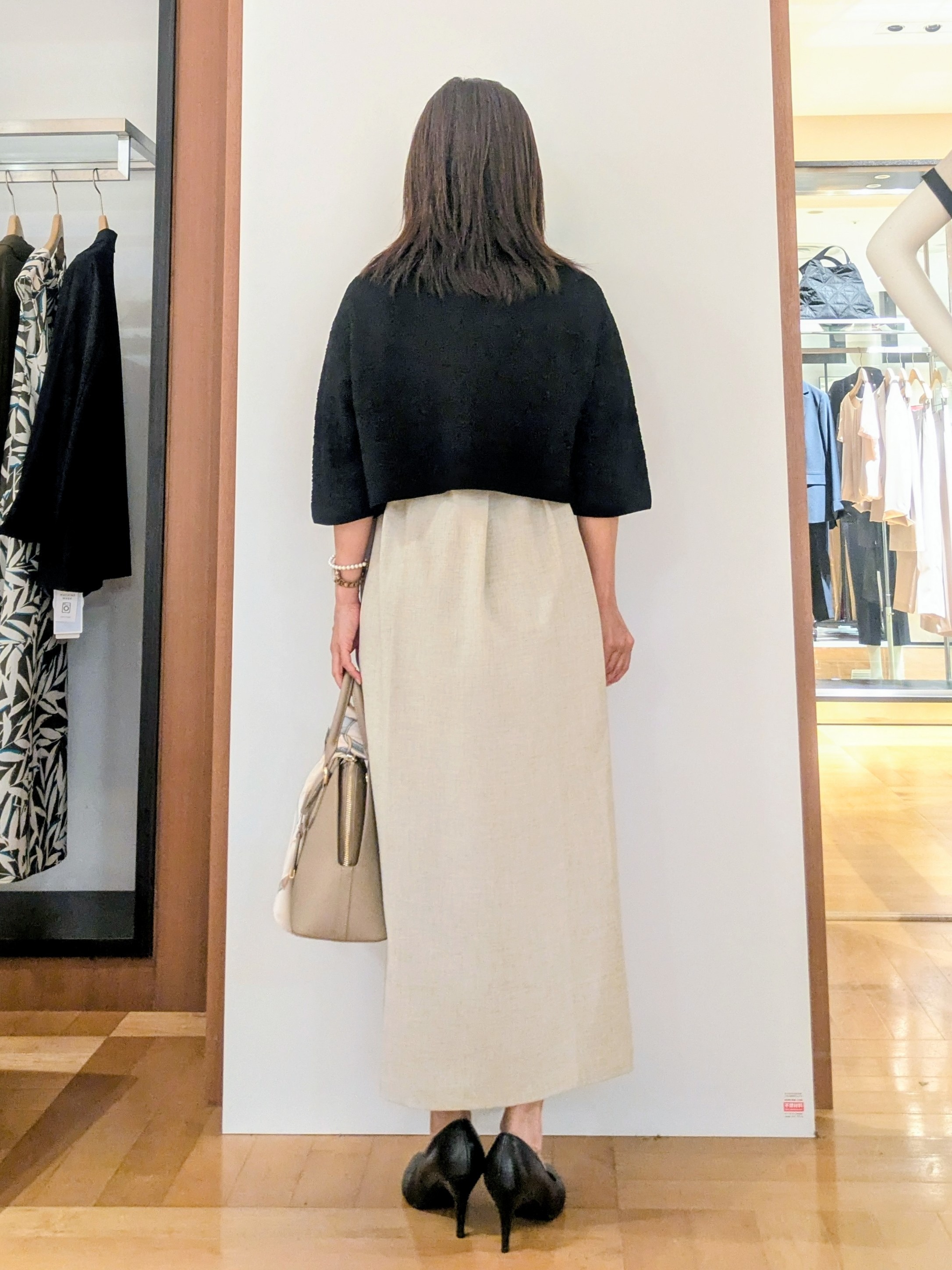 laverさんの「UNTITLED｜【ストレッチ性/洗える】短丈ニットカーディガン」を使ったコーディネート