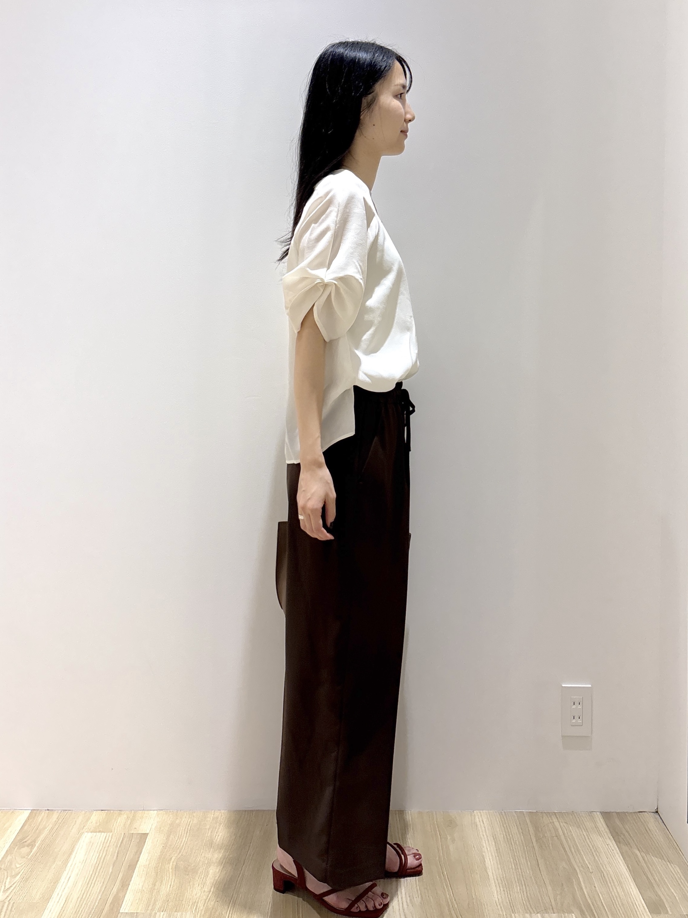 sachikoさんの「OPAQUE.CLIP｜【接触冷感／吸水速乾】リネンライク タックスリーブブラウス《セットアップ対応／洗濯機OK》」を使ったコーディネート