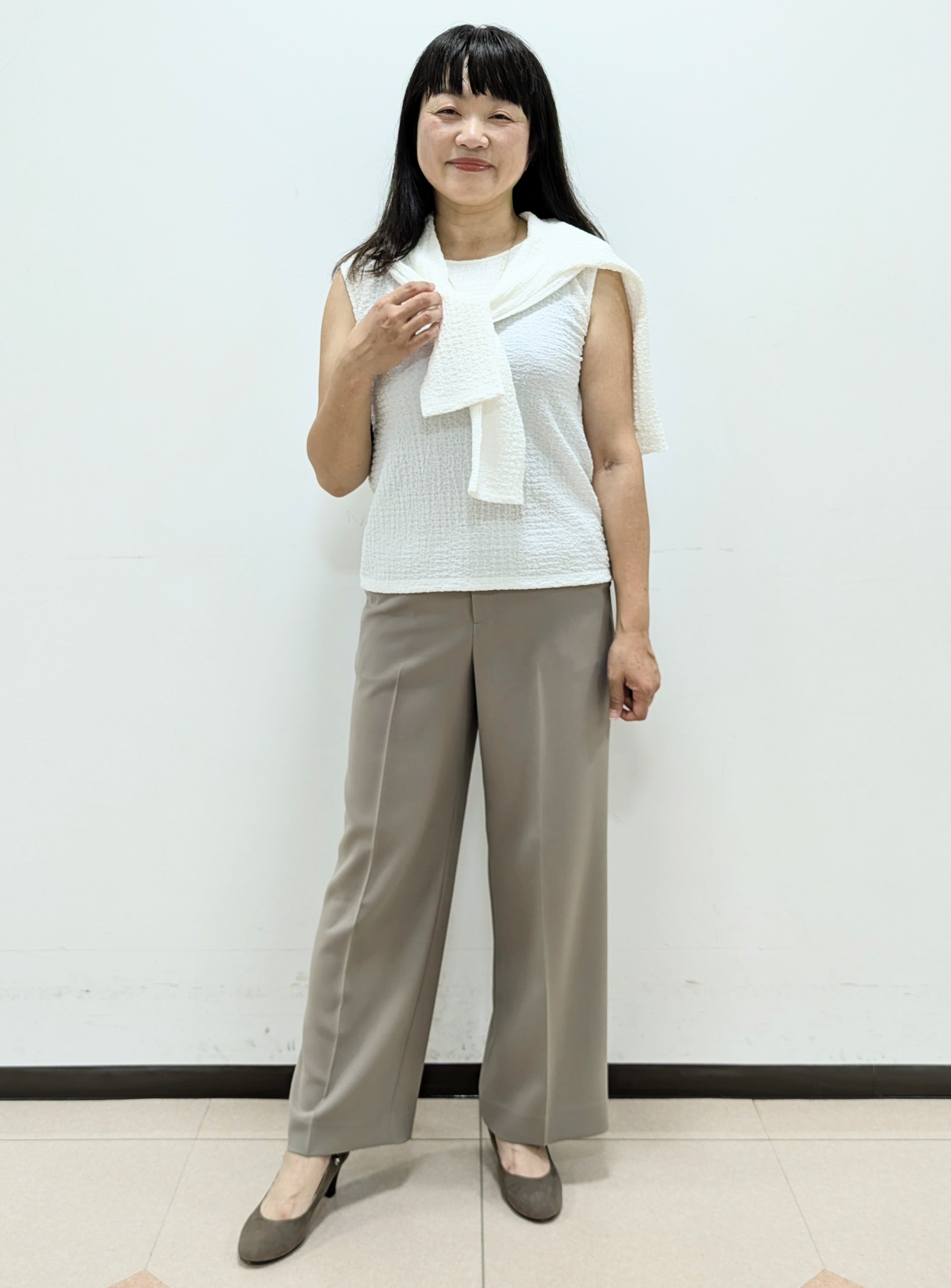 ともさんの「UNTITLED｜【新色追加/セットアップ可】エアリー ダブルブレストジャケット」を使ったコーディネート