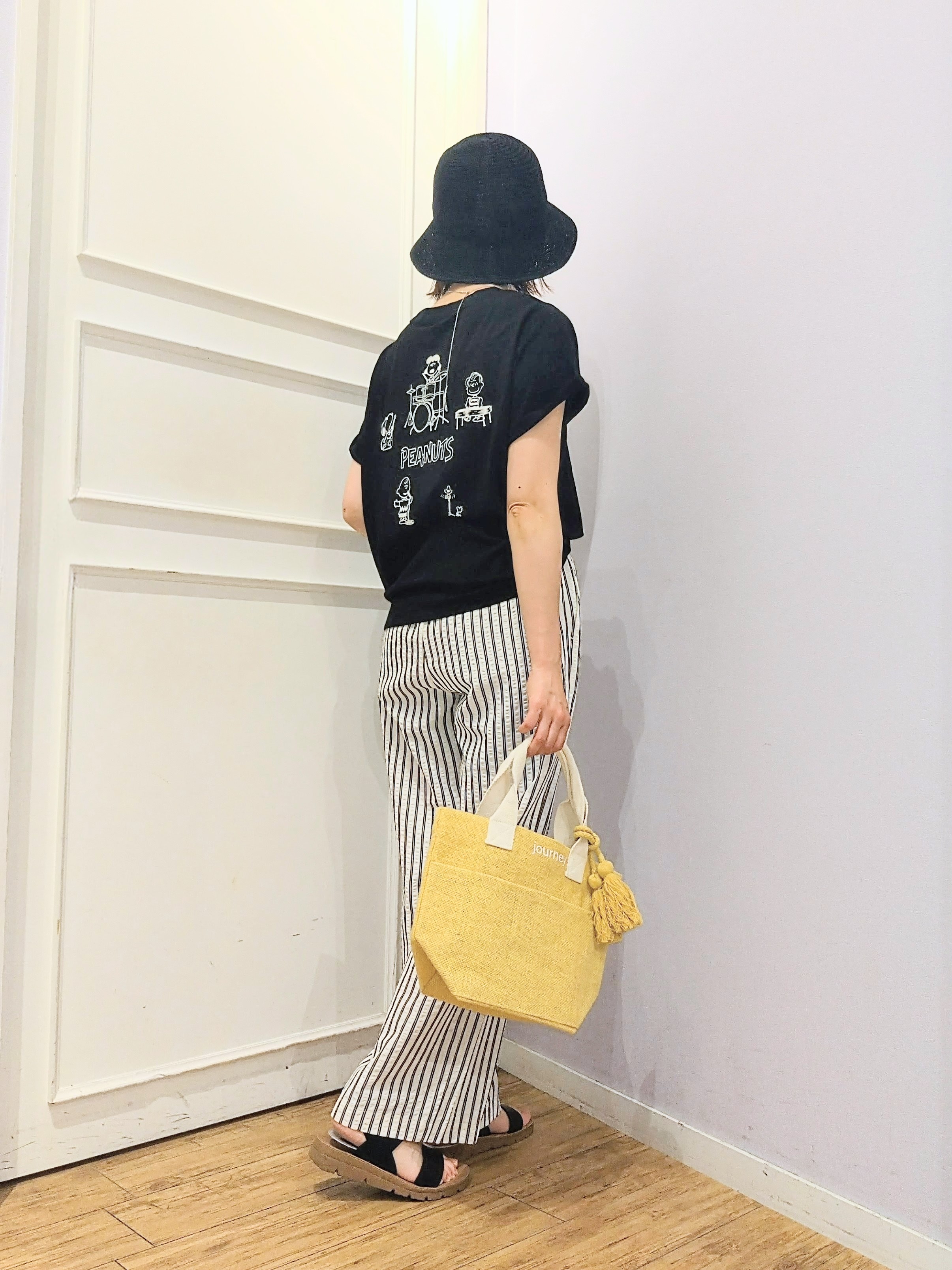 miomioさんの「SHOO･LA･RUE｜【PEANUTS】ひんやりプリントTシャツ」を使ったコーディネート
