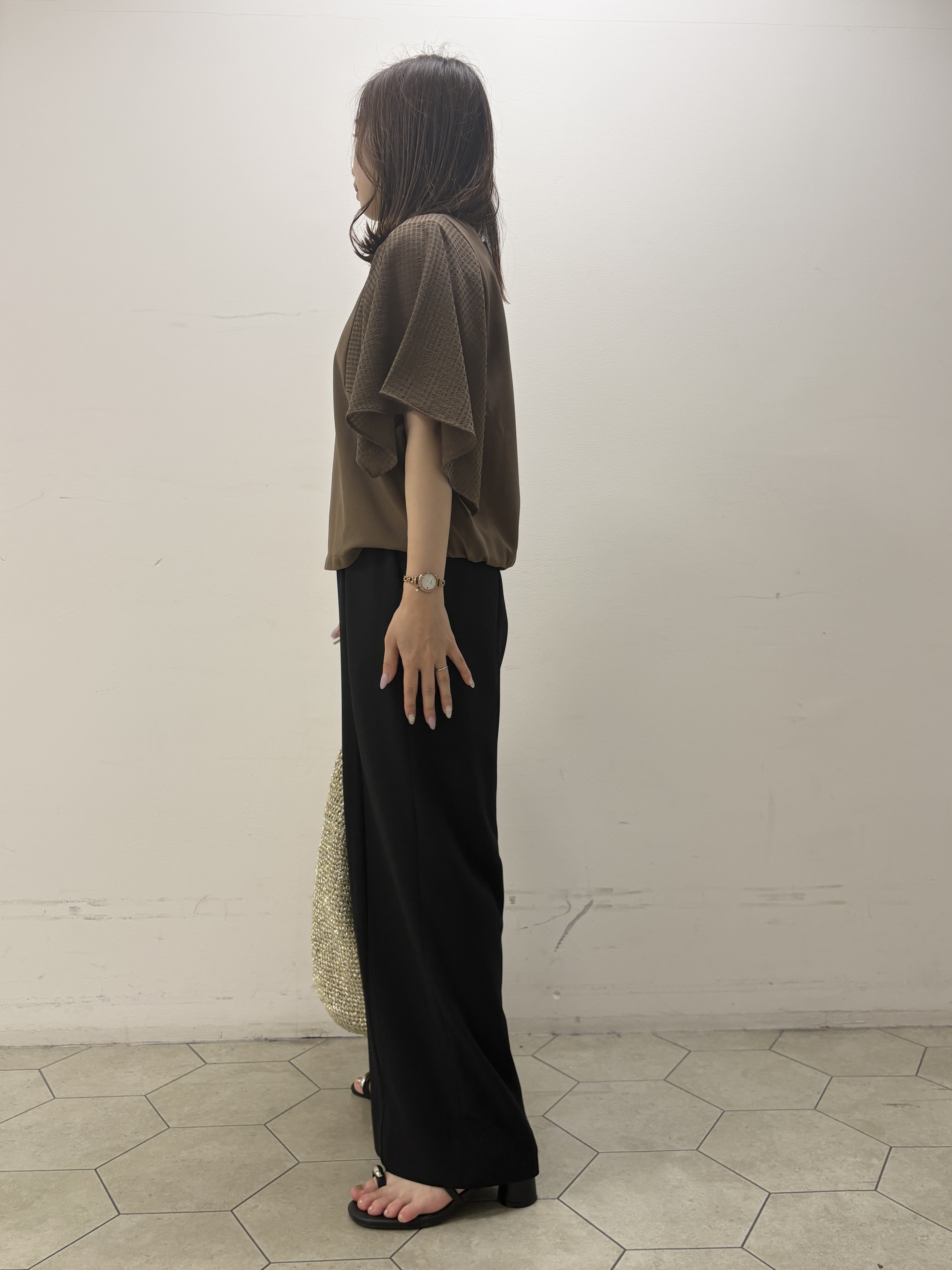 kahoさんの「INDIVI｜【洗える／シアーチェック柄】異素材コンビスリーブトップス」を使ったコーディネート