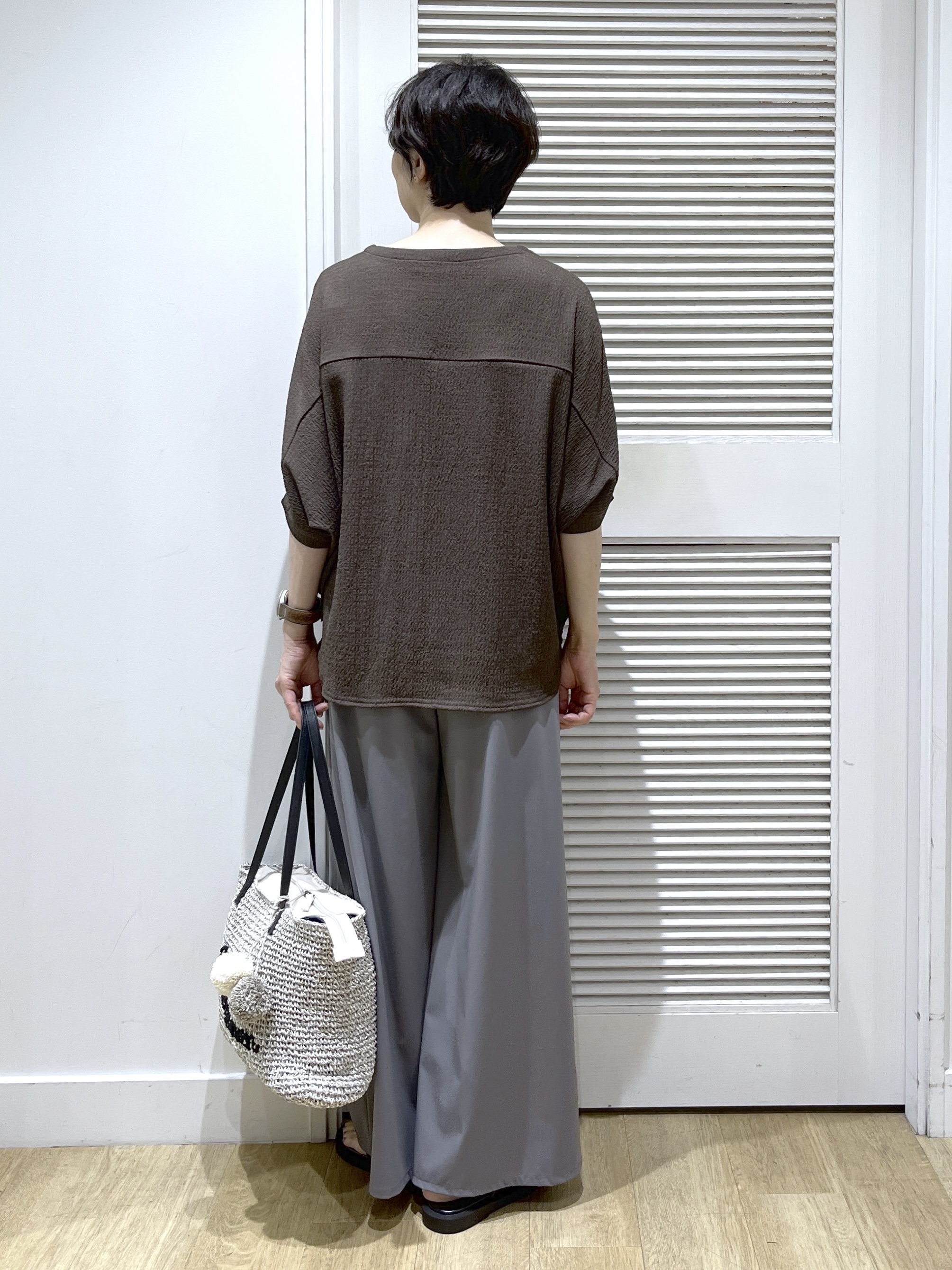 Miyazakiさんの「Dessin｜シュリンクジャージ カットソー」を使ったコーディネート