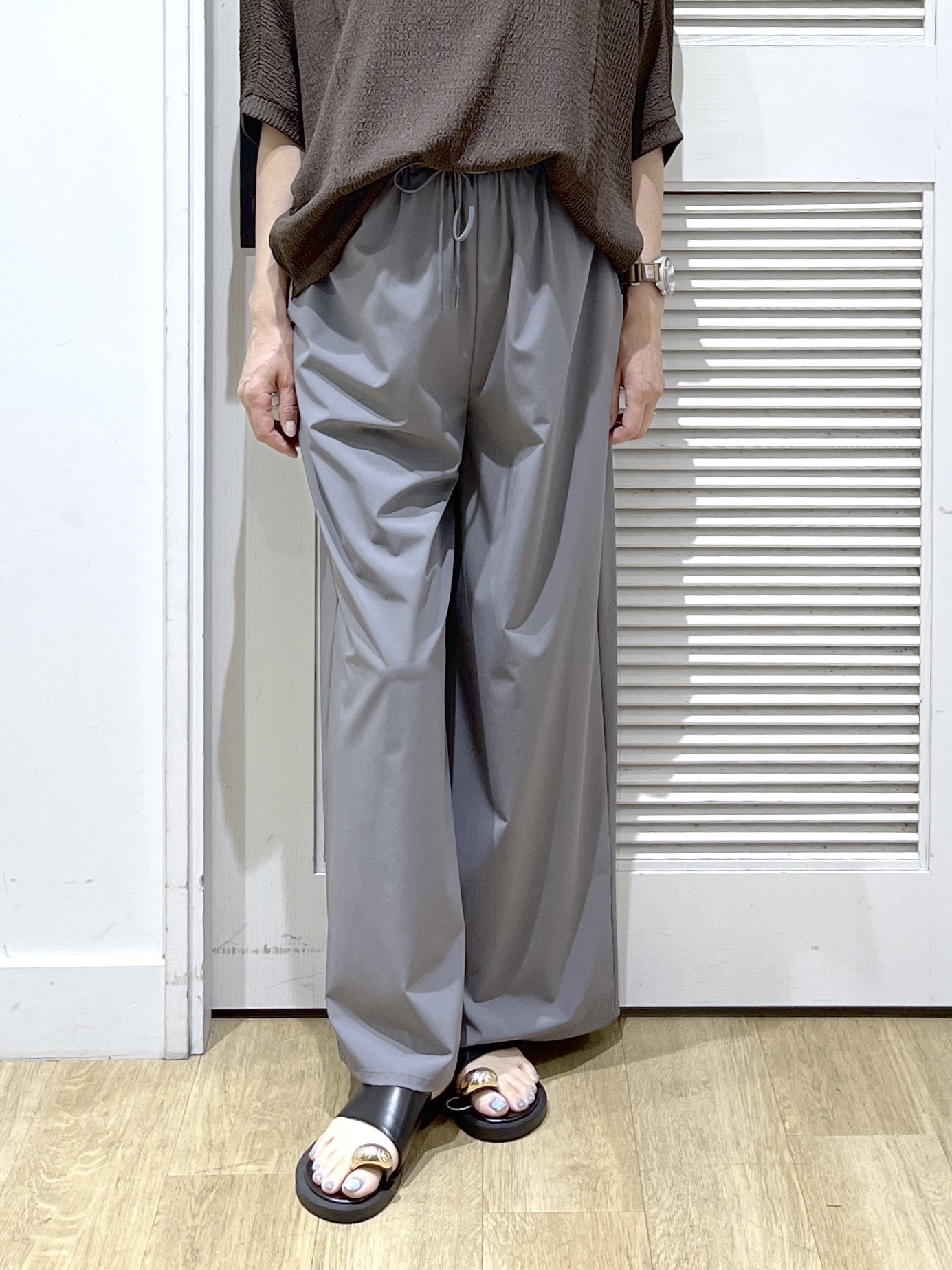 Miyazakiさんの「Dessin｜シュリンクジャージ カットソー」を使ったコーディネート
