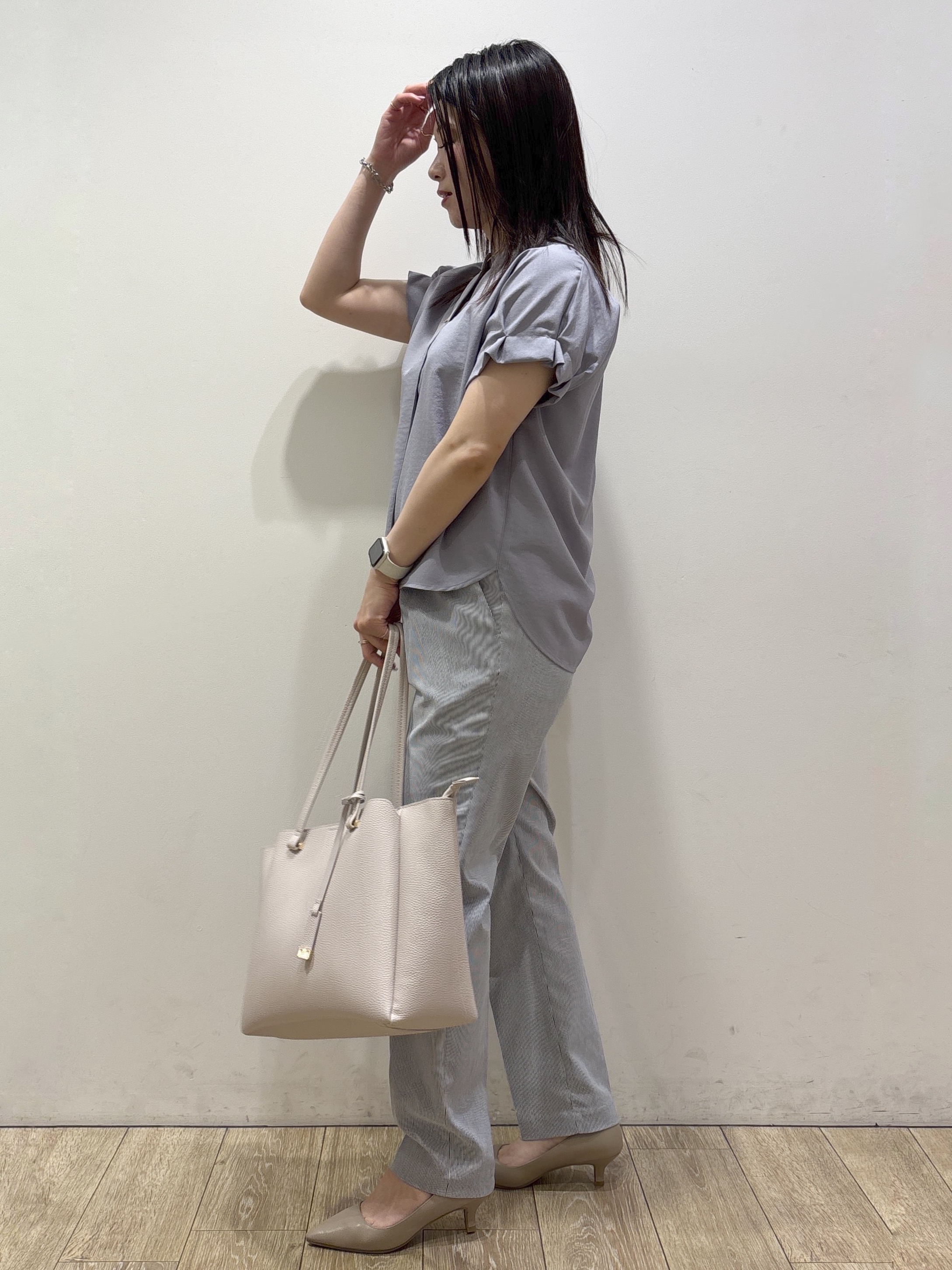 mameさんの「index｜【接触冷感／吸水速乾】タックスキッパーブラウス《防シワ／イージーアイロン／洗濯機OK／9col》」を使ったコーディネート