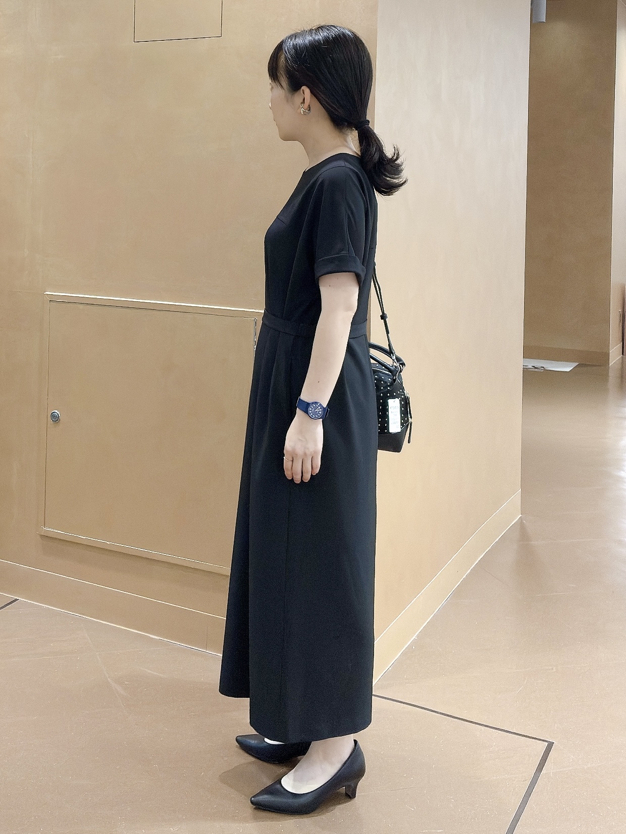 hattoriさんの「INDIVI｜【華奢見え】ベルト付きナローワンピース」を使ったコーディネート