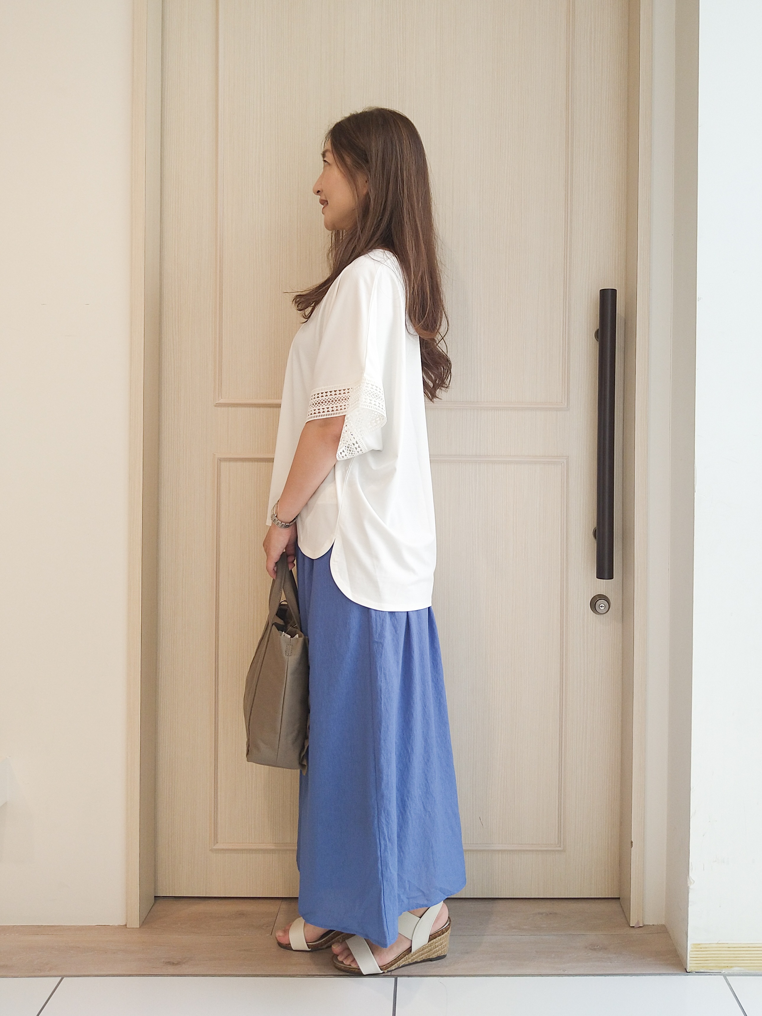 mi-saさんの「SHOO･LA･RUE｜【ひんやり/UV】お袖レースが上品 ゆったりとろみトップス」を使ったコーディネート