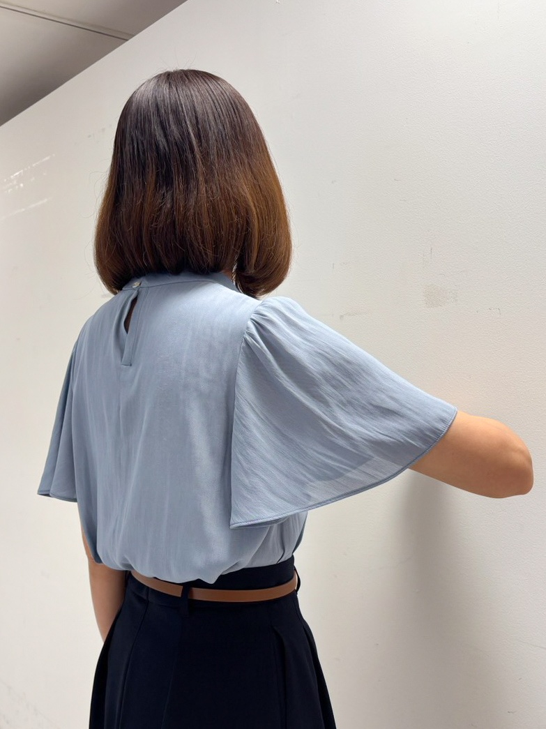 keikoさんの「COUP DE CHANCE｜【手洗い可／日本製】フロント ドレープブラウス」を使ったコーディネート