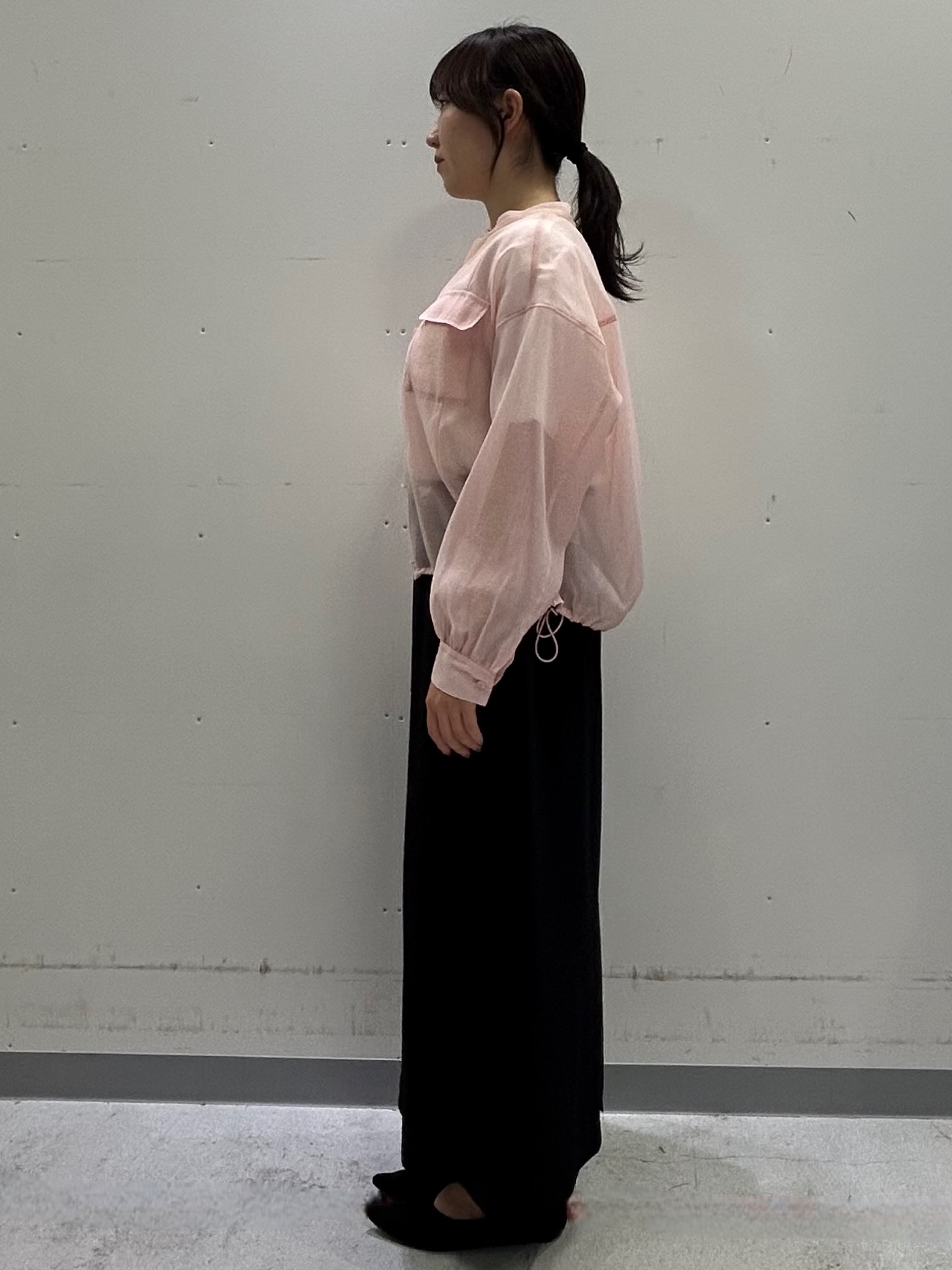 noeさんの「INDIVI｜【トレンド／2WAY】裾ドロスト付きシアーブラウスブルゾン」を使ったコーディネート