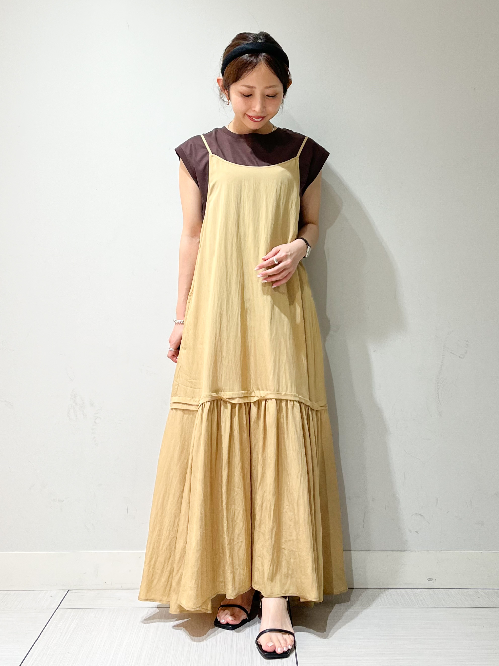 じゅんさんの「DRESSTERIOR｜【ウォッシャブル】ワッシャーボリュームフレアキャミワンピース」を使ったコーディネート