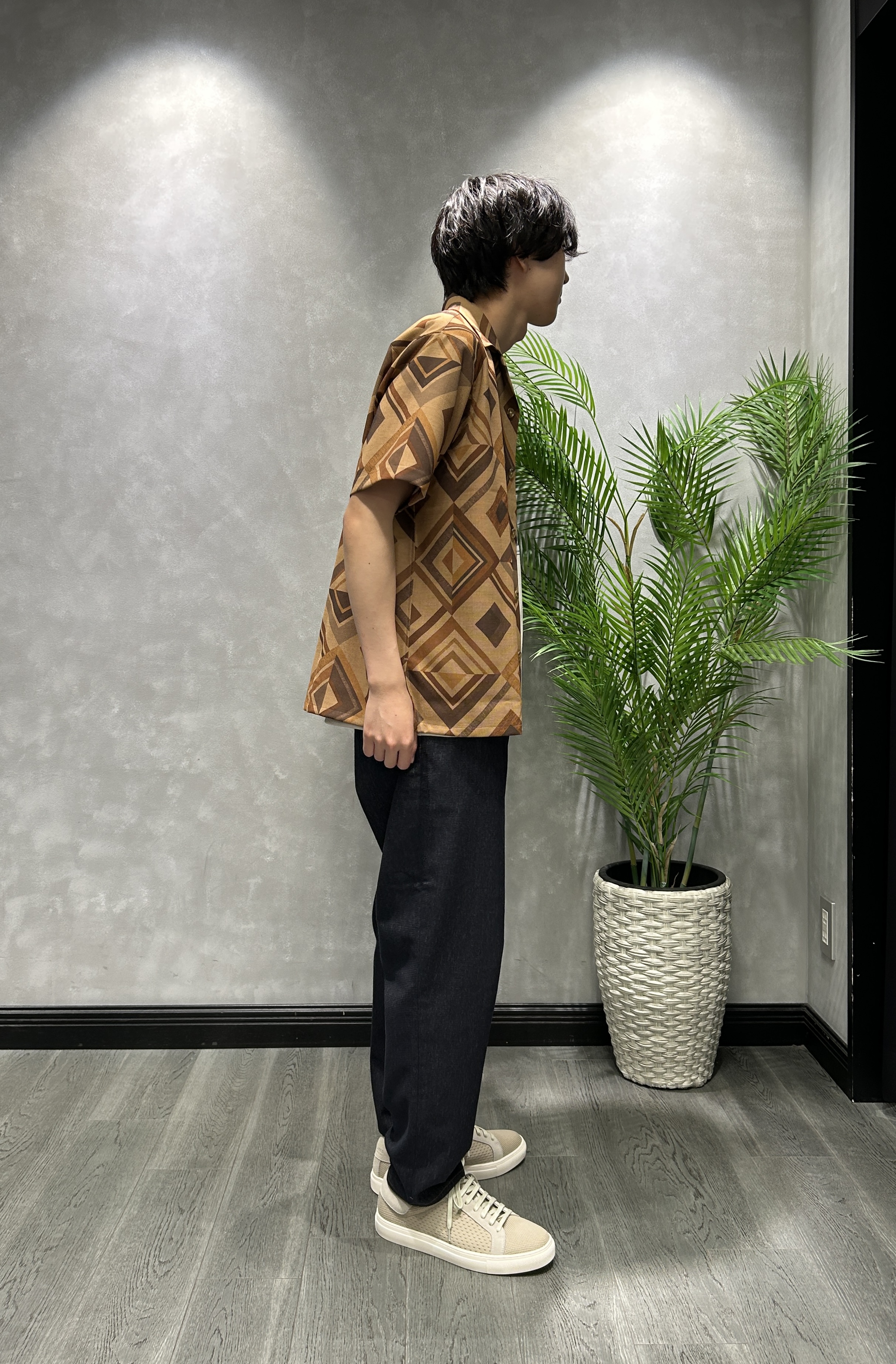 ruiさんの「TAKEO KIKUCHI｜【吸汗速乾】タイル柄プリント 半袖シャツ」を使ったコーディネート