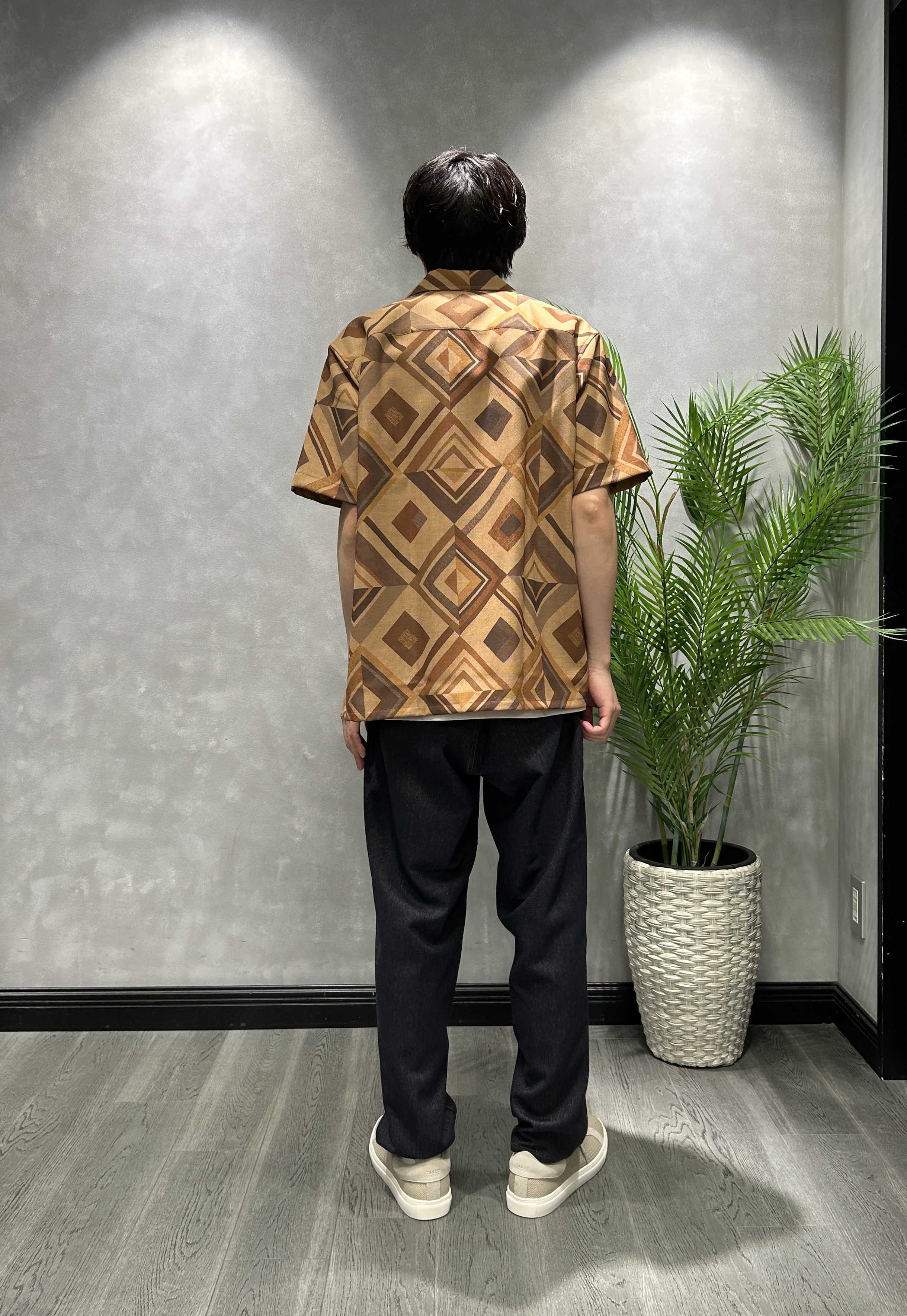 ruiさんの「TAKEO KIKUCHI｜【吸汗速乾】タイル柄プリント 半袖シャツ」を使ったコーディネート