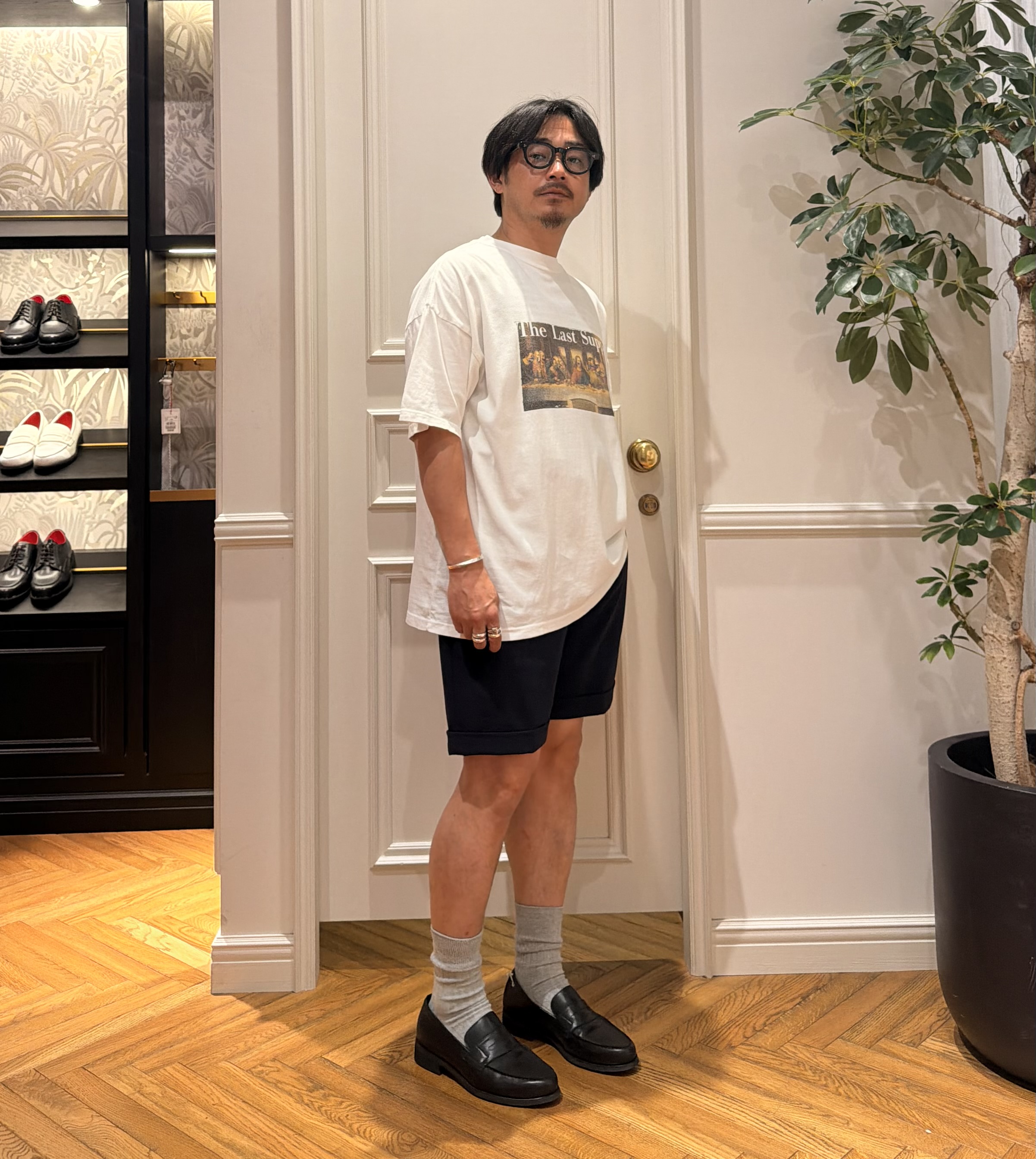 鶴田大士さんの「DRESSTERIOR｜REMI RELIEF(レミリリーフ) THE LAST SUPPER TEE（ザ ラスト サパー 」を使ったコーディネート
