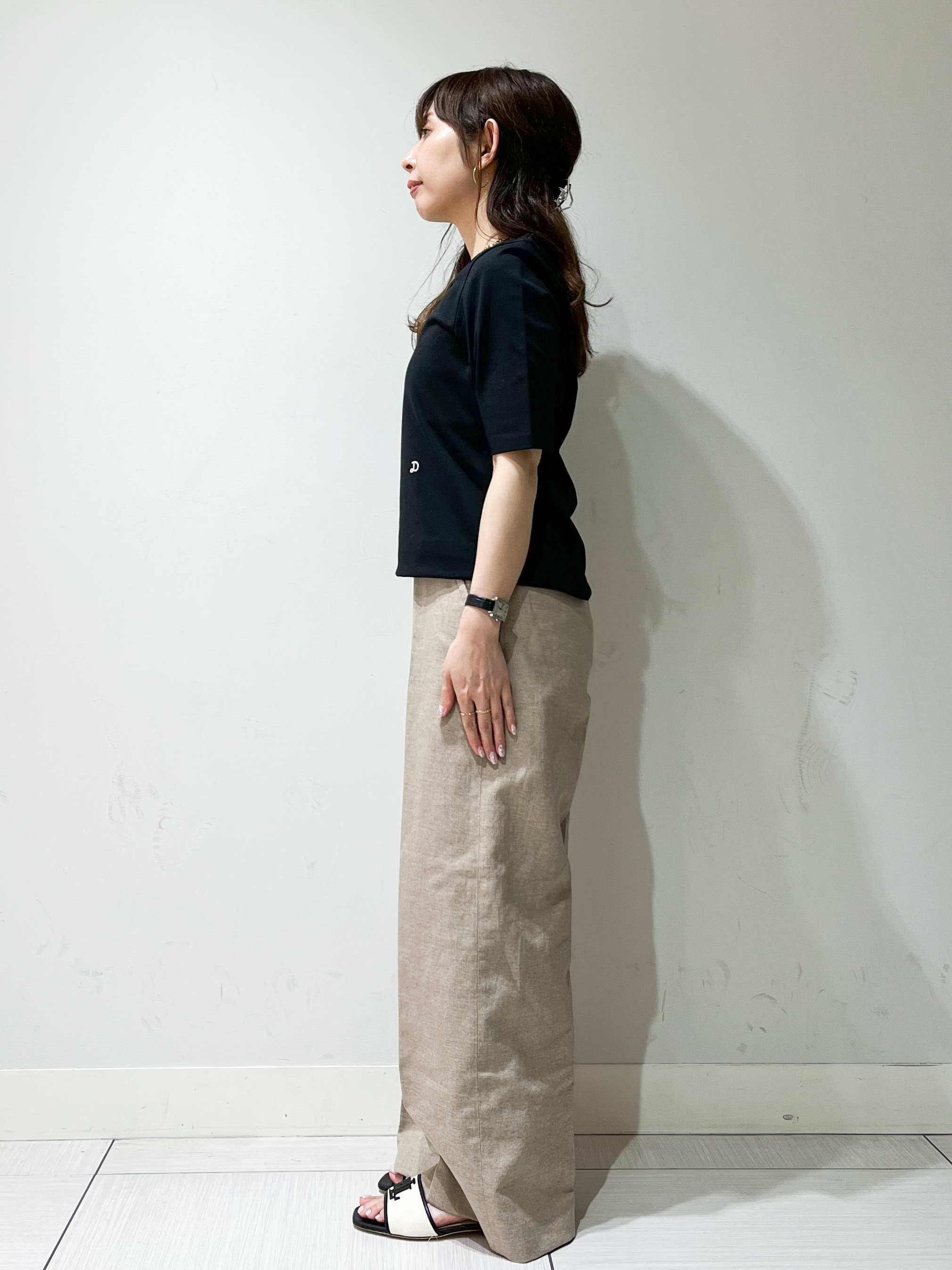 じゅんさんの「DRESSTERIOR｜【接触冷感/UVカット/抗菌防臭/しわ防止】クールデオドラント スクエアネックプルオーバー」を使ったコーディネート