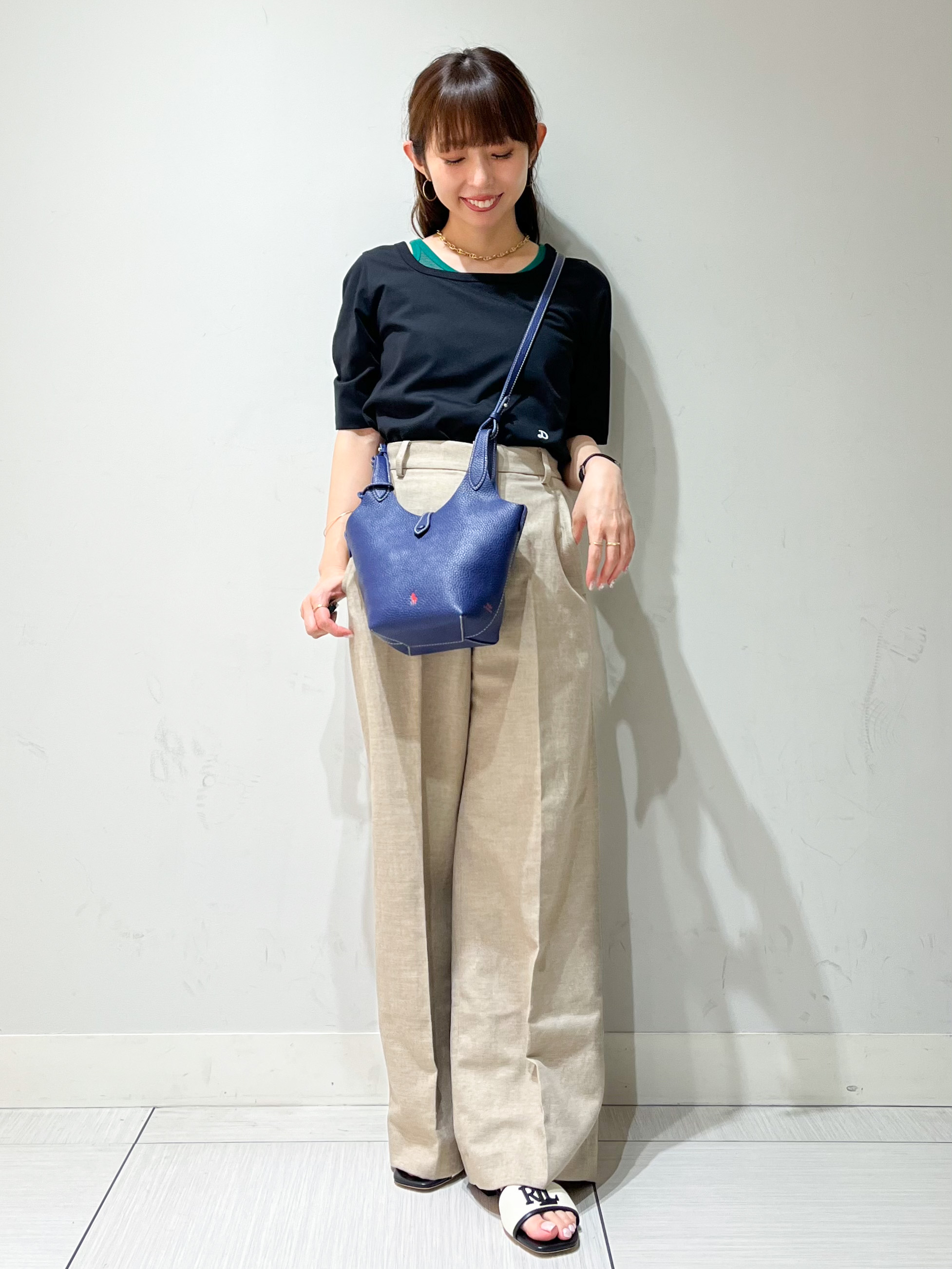 じゅんさんの「DRESSTERIOR｜【接触冷感/UVカット/抗菌防臭/しわ防止】クールデオドラント スクエアネックプルオーバー」を使ったコーディネート