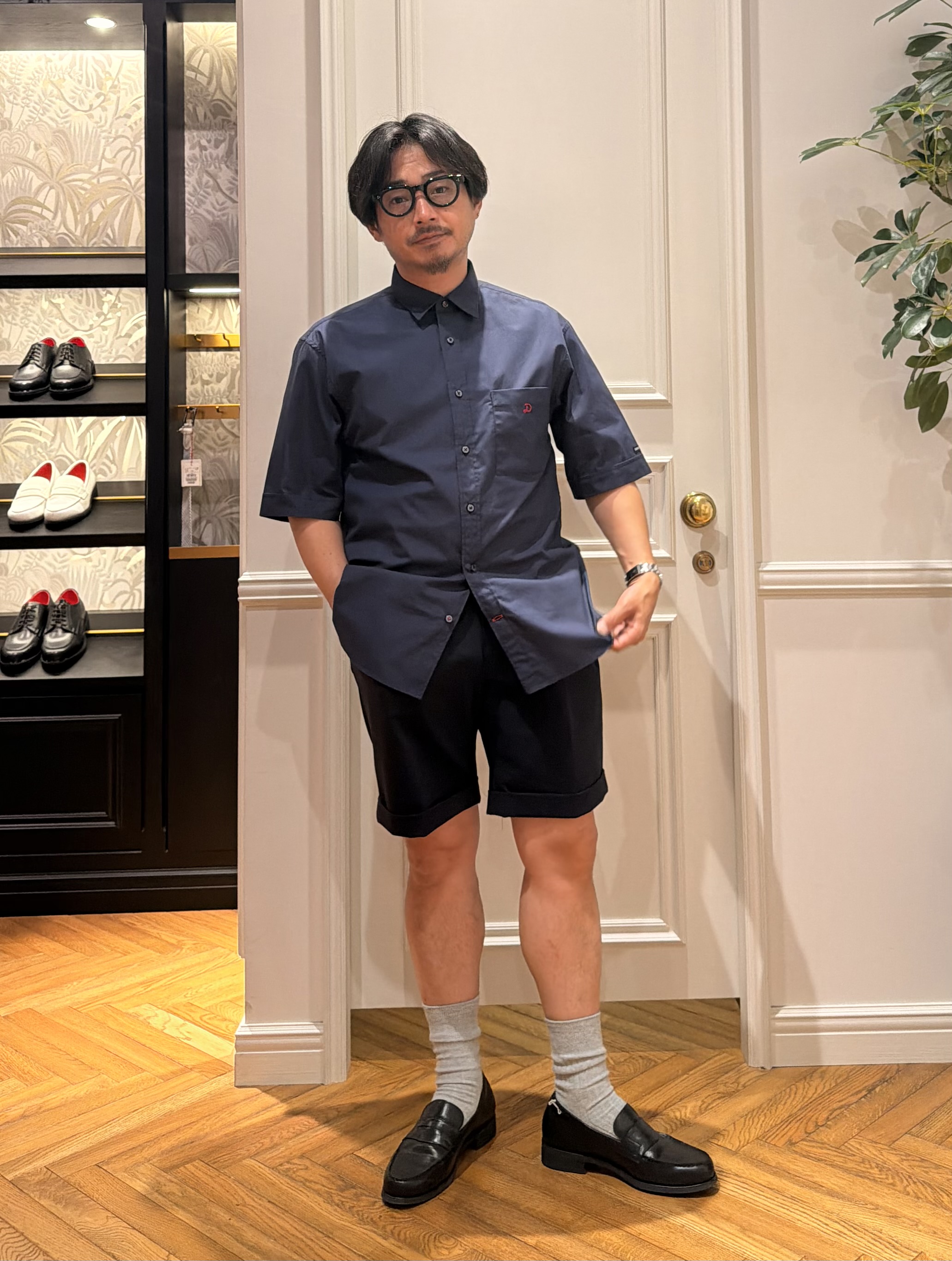 鶴田大士さんの「DRESSTERIOR｜【撥水加工/Safari5月号掲載】ローファー」を使ったコーディネート