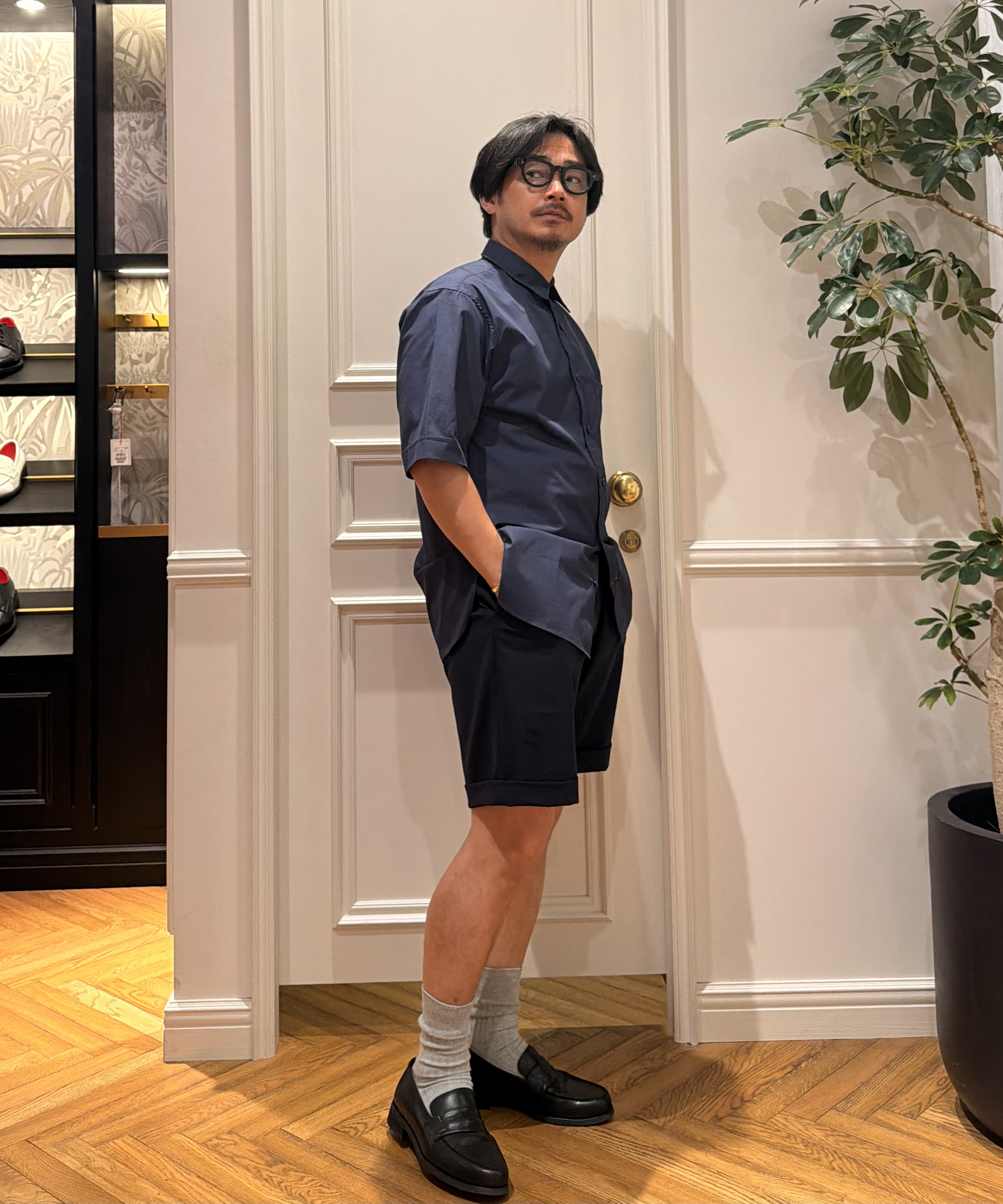 鶴田大士さんの「DRESSTERIOR｜【撥水加工/Safari5月号掲載】ローファー」を使ったコーディネート