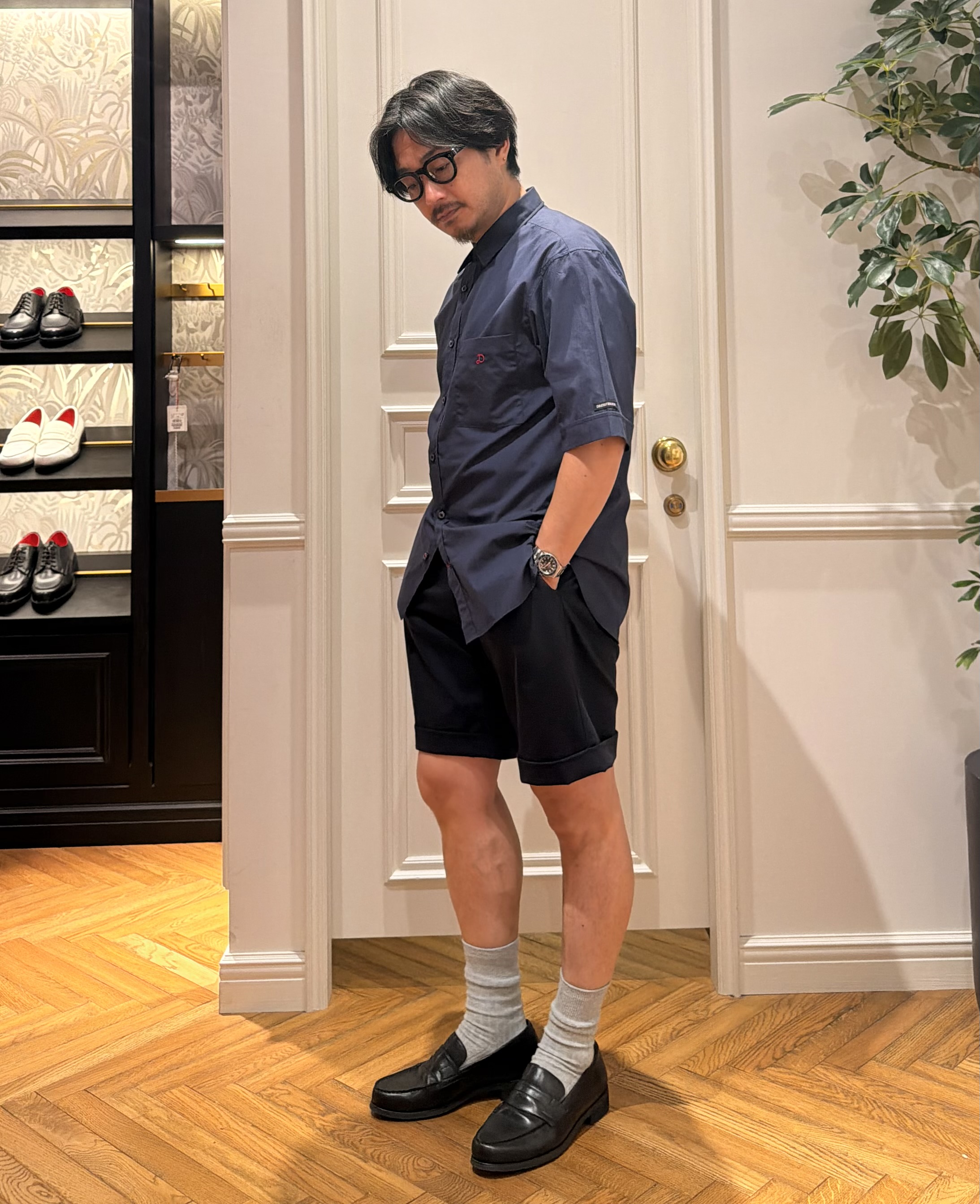 鶴田大士さんの「DRESSTERIOR｜【撥水加工/Safari5月号掲載】ローファー」を使ったコーディネート