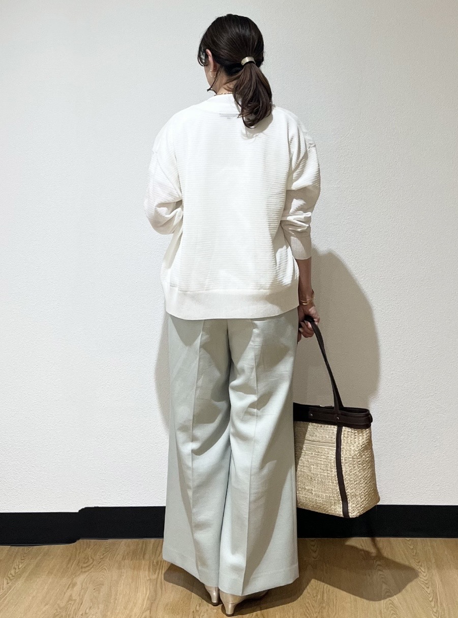 ayaさんの「Reflect｜オフボディVネックニットカーディガン」を使ったコーディネート