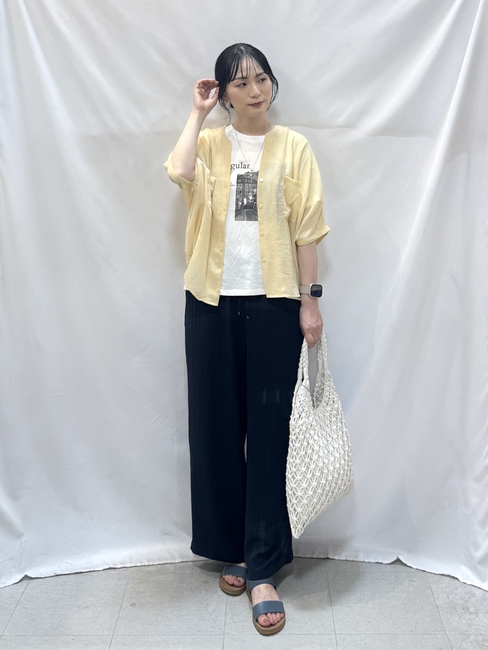 𝐇𝐢𝐫𝐨𝐦𝐢さんの「SHOO･LA･RUE｜【洗濯機可】ナチュラルな風合いが魅力 シアードルマンブラウス」を使ったコーディネート