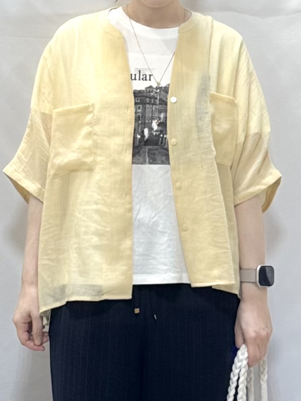 𝐇𝐢𝐫𝐨𝐦𝐢さんの「SHOO･LA･RUE｜【洗濯機可】ナチュラルな風合いが魅力 シアードルマンブラウス」を使ったコーディネート