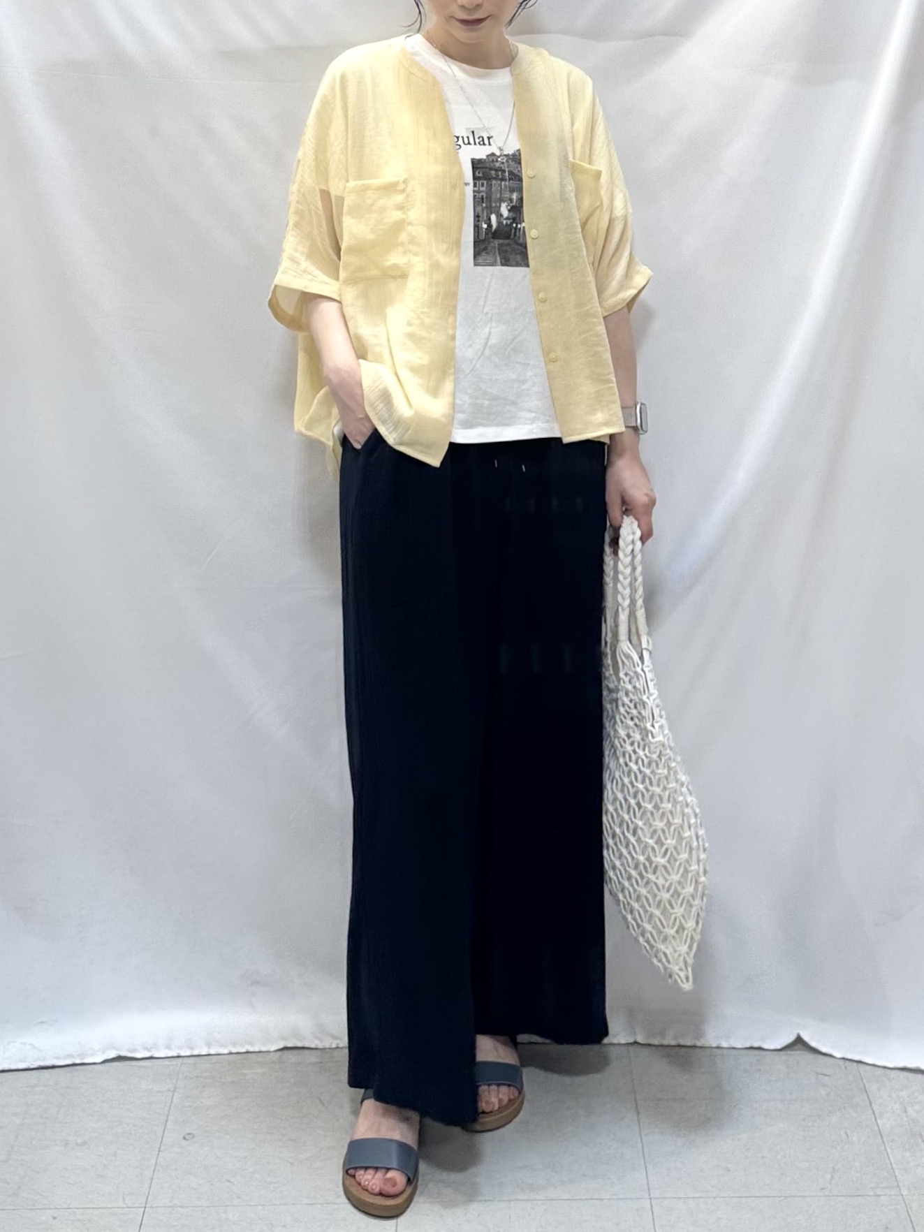 𝐇𝐢𝐫𝐨𝐦𝐢さんの「SHOO･LA･RUE｜【洗濯機可】ナチュラルな風合いが魅力 シアードルマンブラウス」を使ったコーディネート