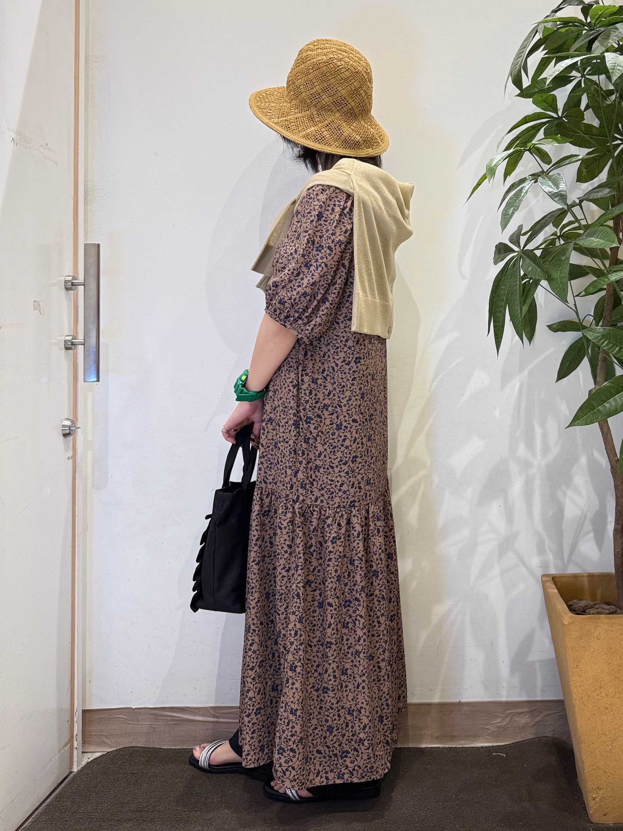 misakiさんの「SHOO･LA･RUE｜【さらり快適/洗濯機可/S-LL】シアーラメカーディガン」を使ったコーディネート