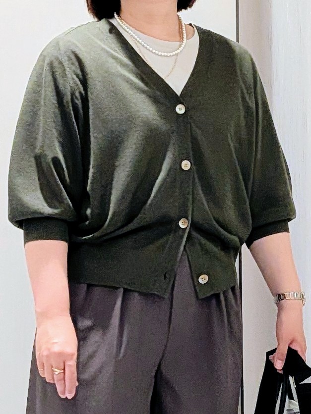 Onumaさんの「UNTITLED｜【アンサンブル可/シアー】リネンエステルカーディガン」を使ったコーディネート