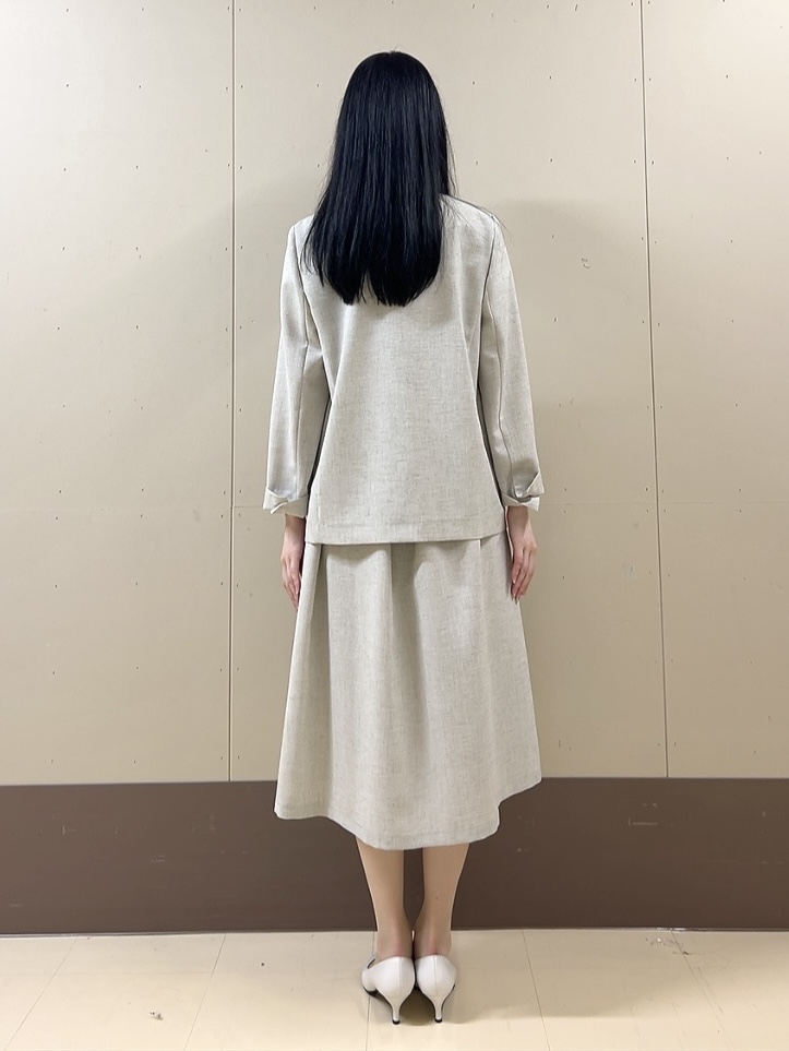 sechiさんの「UNTITLED｜【さらりと快適/セットアップ可/UV/接触冷感】スラブカラーレスジャケット」を使ったコーディネート