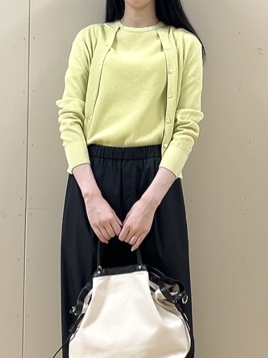 sechiさんの「UNTITLED｜【アンサンブル可】ラメ混クルーネックカーディガン」を使ったコーディネート