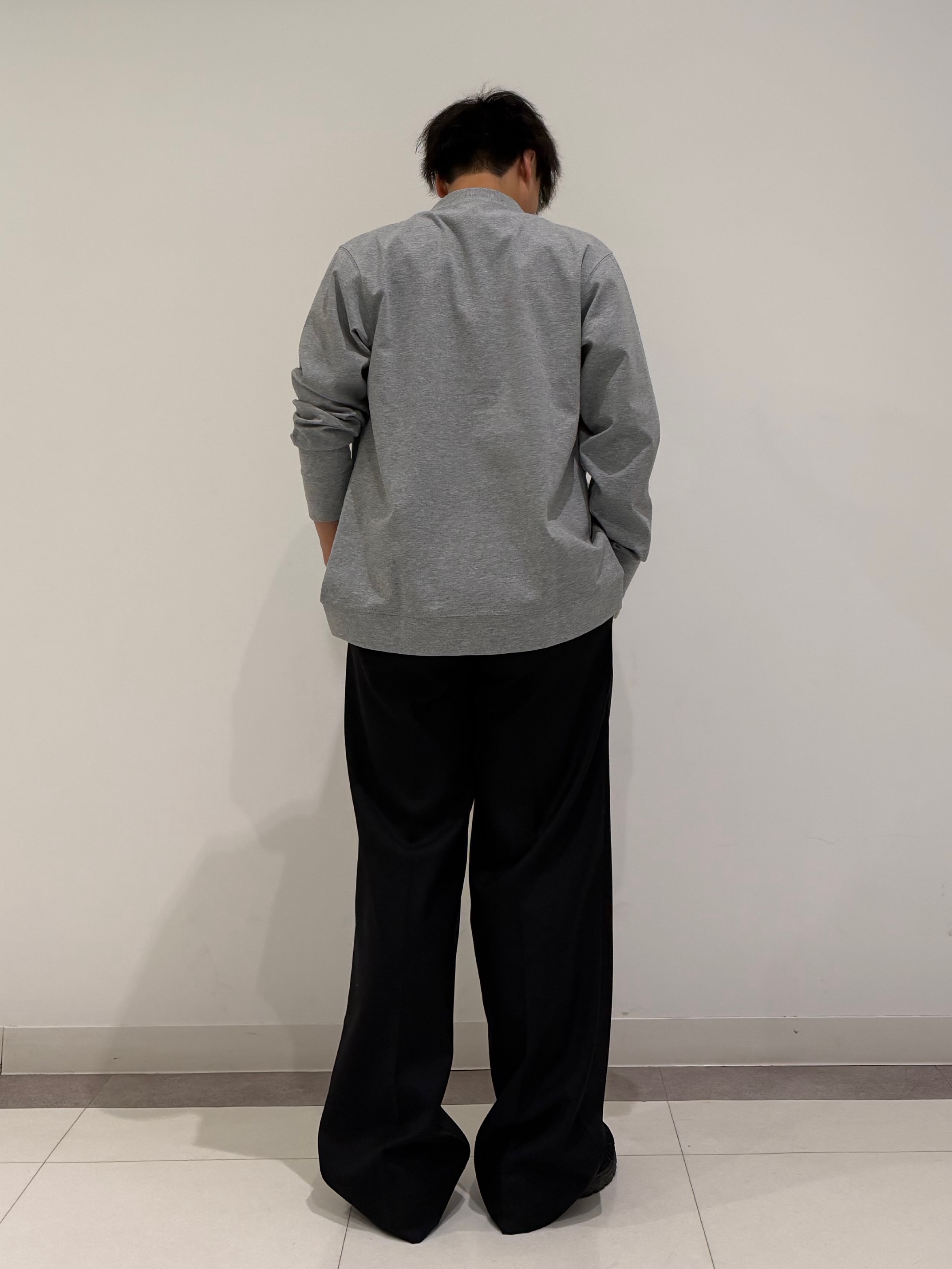 MATSUBARAさんの「DRESSTERIOR｜【接触冷感／セットアップ可】ドライタッチ ハイカウントカットソー カーディガン」を使ったコーディネート