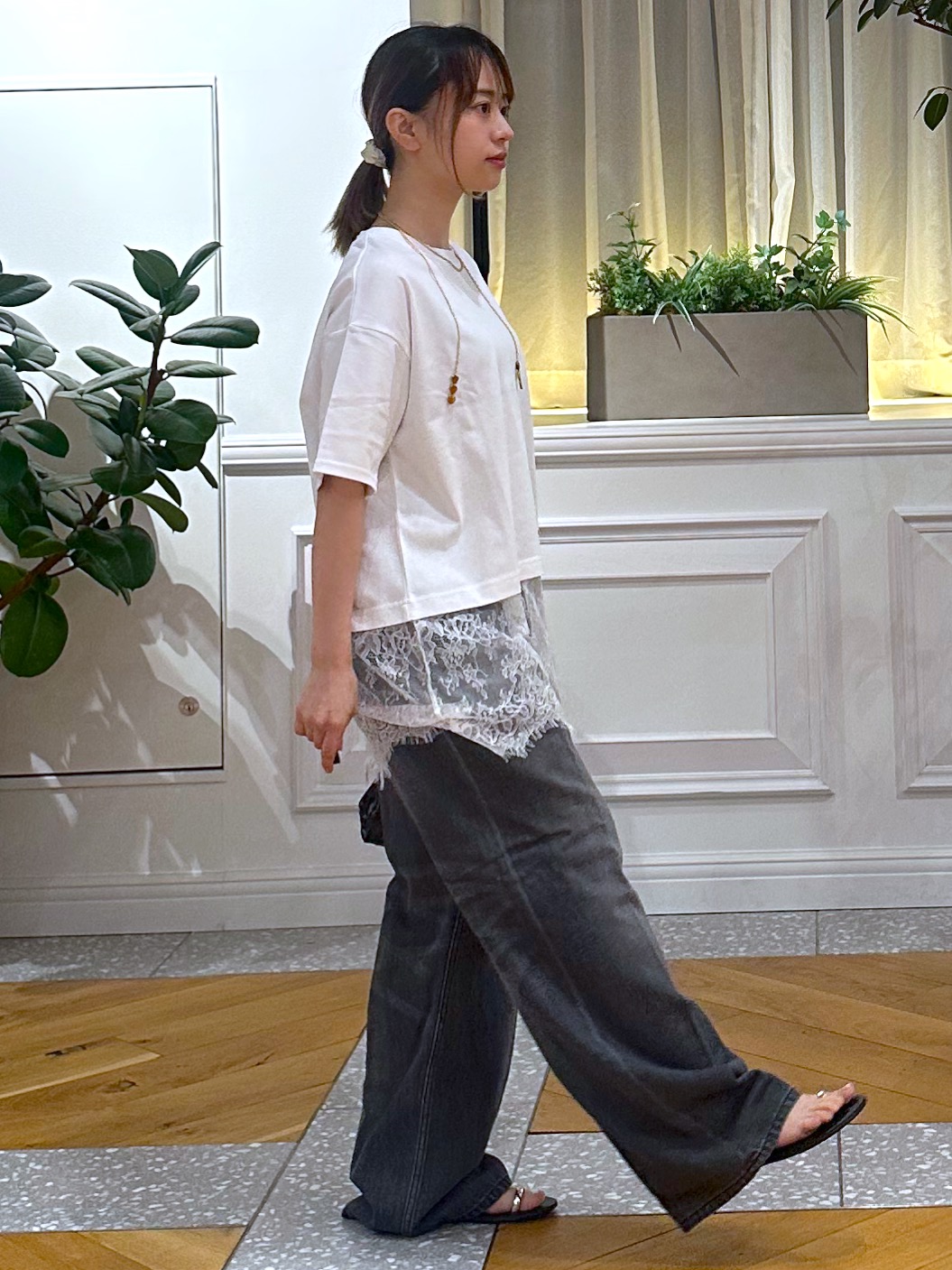 なべこさんの「DRESSTERIOR｜レースドッキングレイヤード Tシャツ」を使ったコーディネート