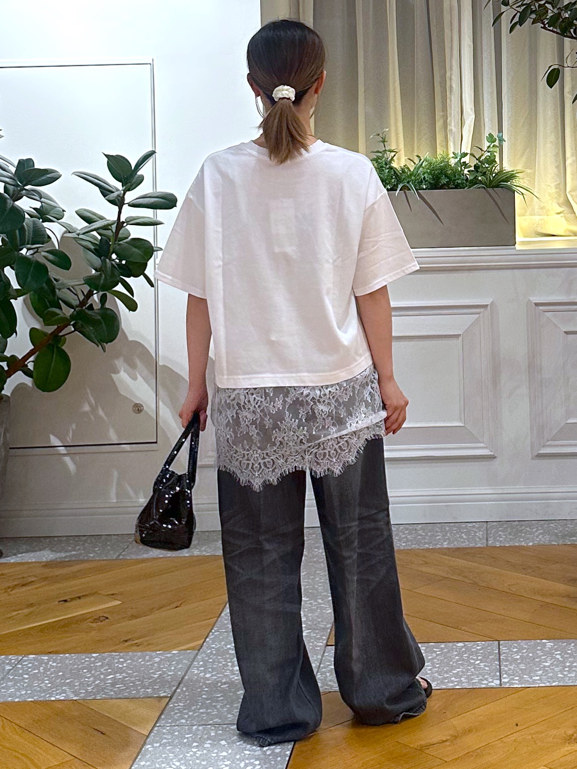 なべこさんの「DRESSTERIOR｜レースドッキングレイヤード Tシャツ」を使ったコーディネート