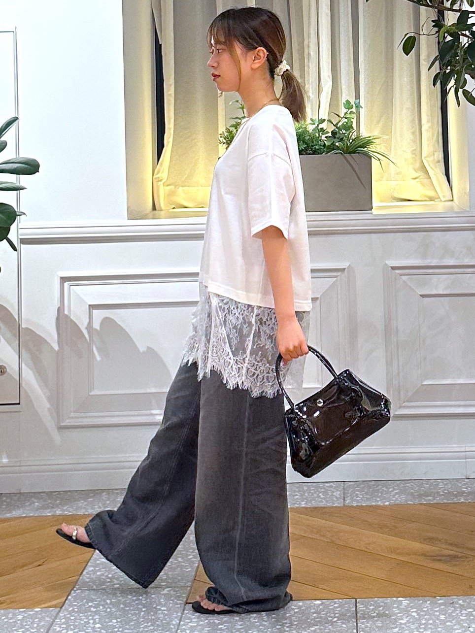 なべこさんの「DRESSTERIOR｜レースドッキングレイヤード Tシャツ」を使ったコーディネート