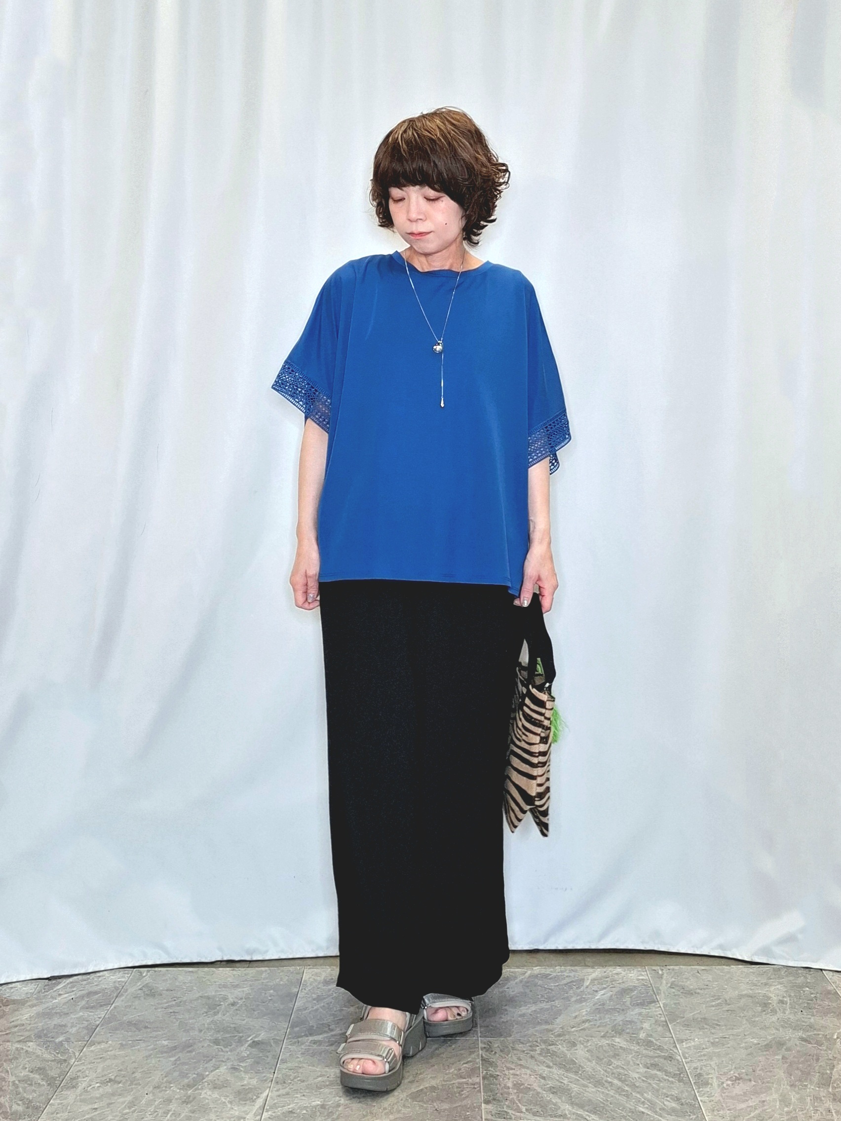 ぬーさんの「SHOO･LA･RUE｜【ひんやり/UV】お袖レースが上品 ゆったりとろみトップス」を使ったコーディネート