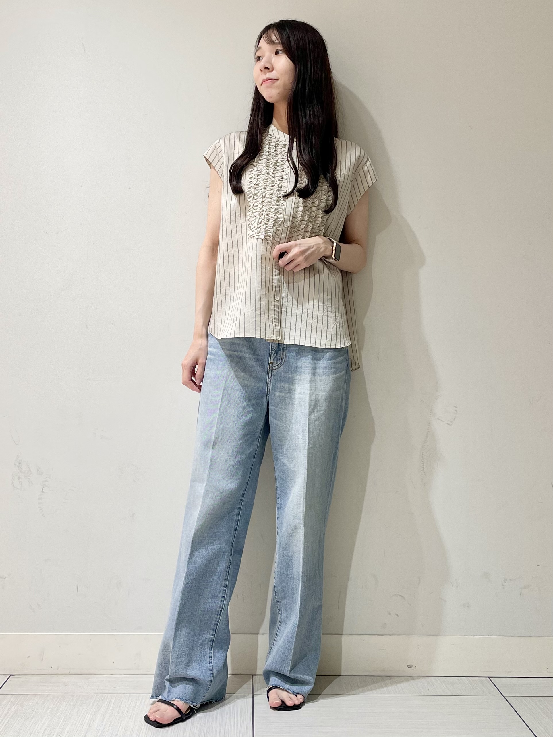 ことさんの「DRESSTERIOR｜ストライプフレンチスリーブフリルブラウス」を使ったコーディネート