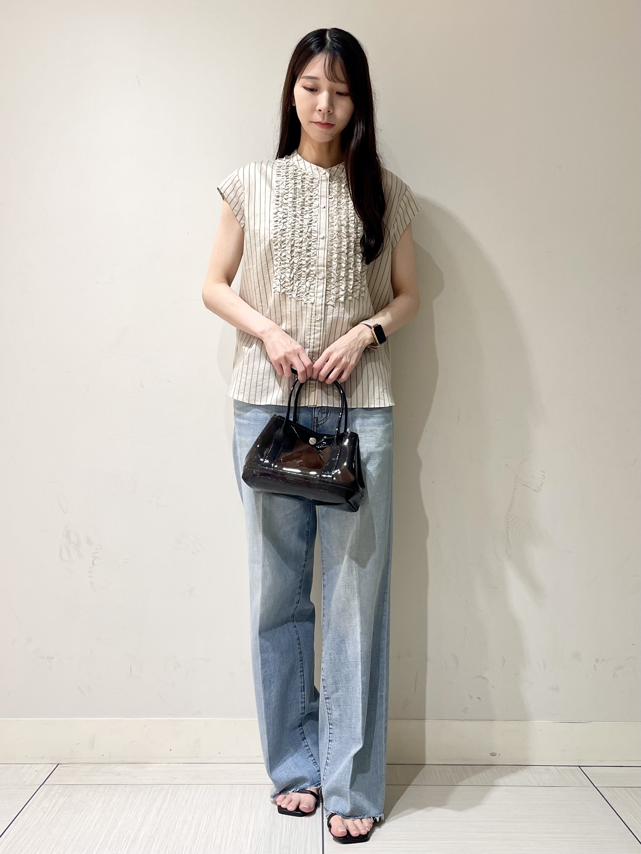 ことさんの「DRESSTERIOR｜ストライプフレンチスリーブフリルブラウス」を使ったコーディネート