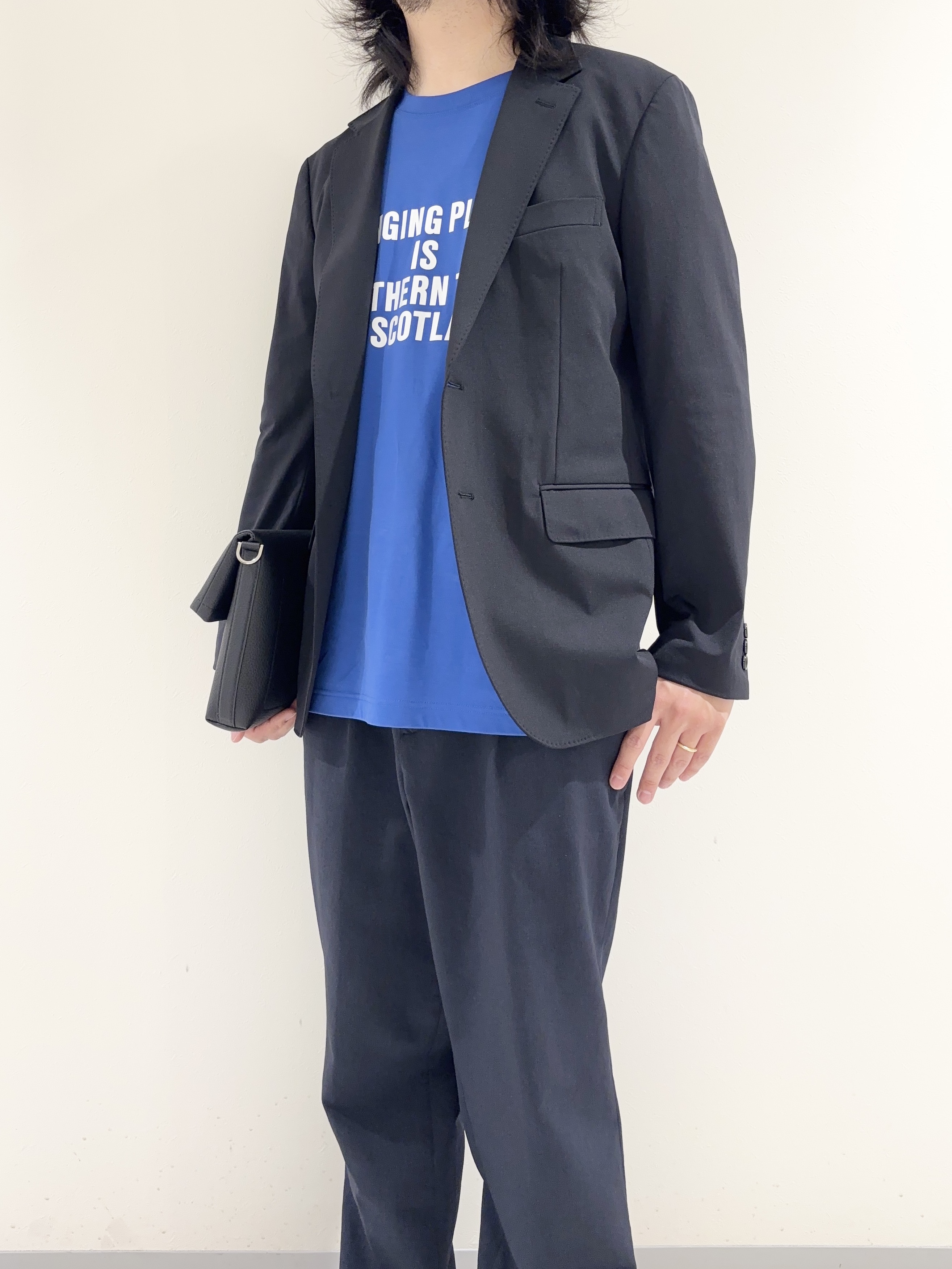 及川さんの「TAKEO KIKUCHI｜【360&deg;ストレッチ/軽量】None Of Stress ライト ジャケット（セットアップ対応）」を使ったコーディネート