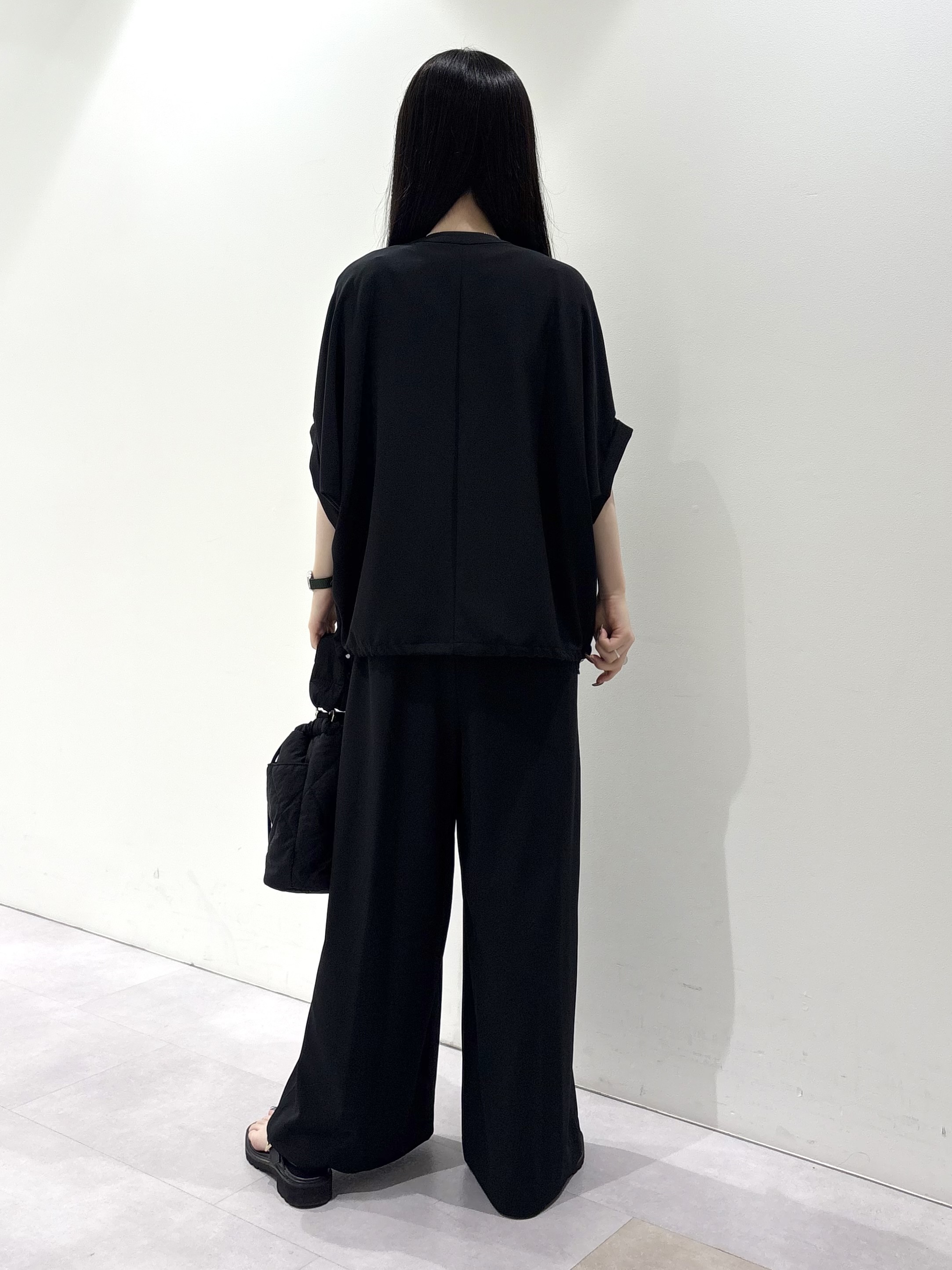 KEIKOさんの「INDIVI｜【着る日傘】ドルマンフォルムブルゾン」を使ったコーディネート