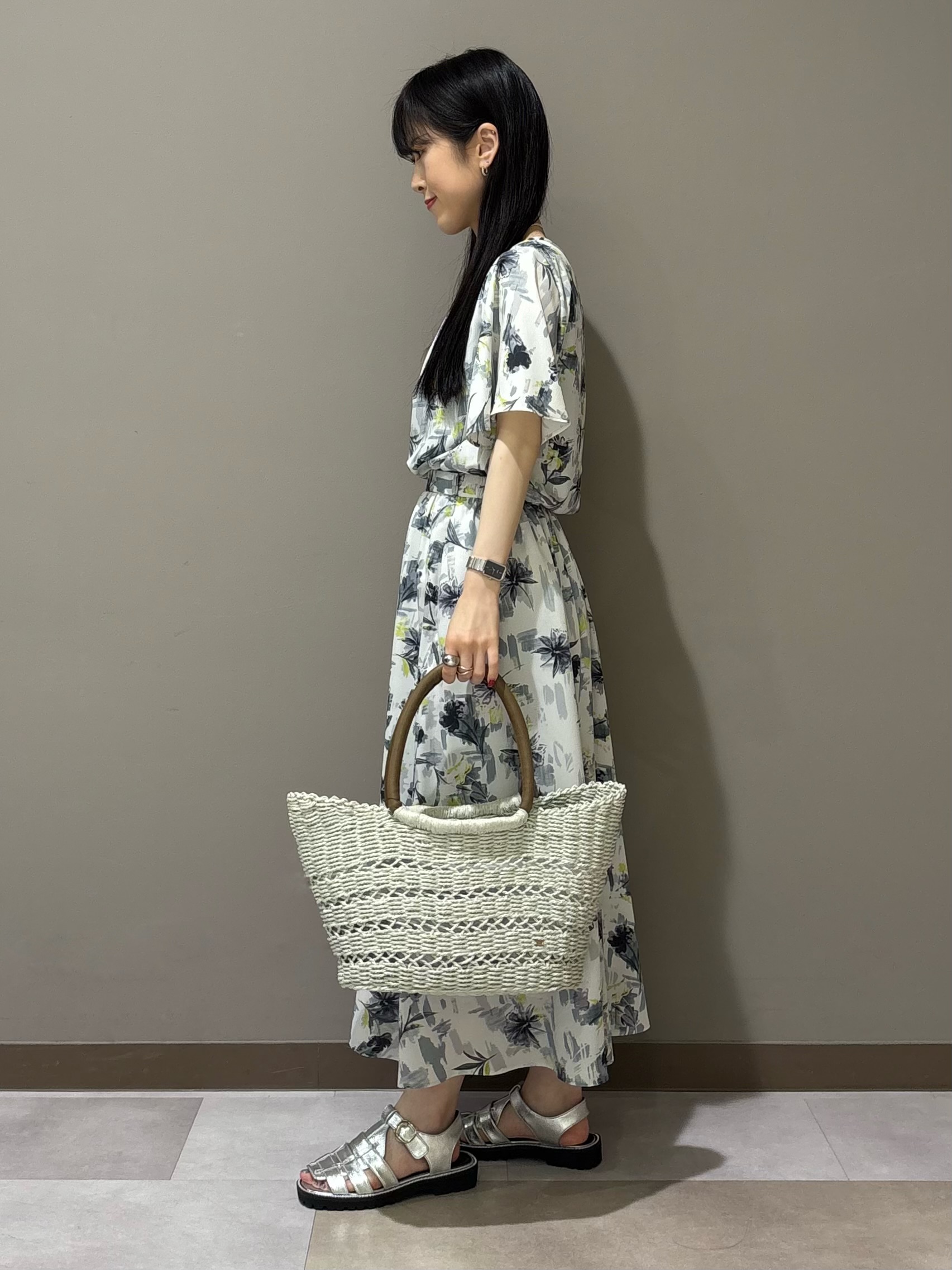 KEIKOさんの「INDIVI｜【洗える／SETUP可能】アートフラワープリントブラウス」を使ったコーディネート