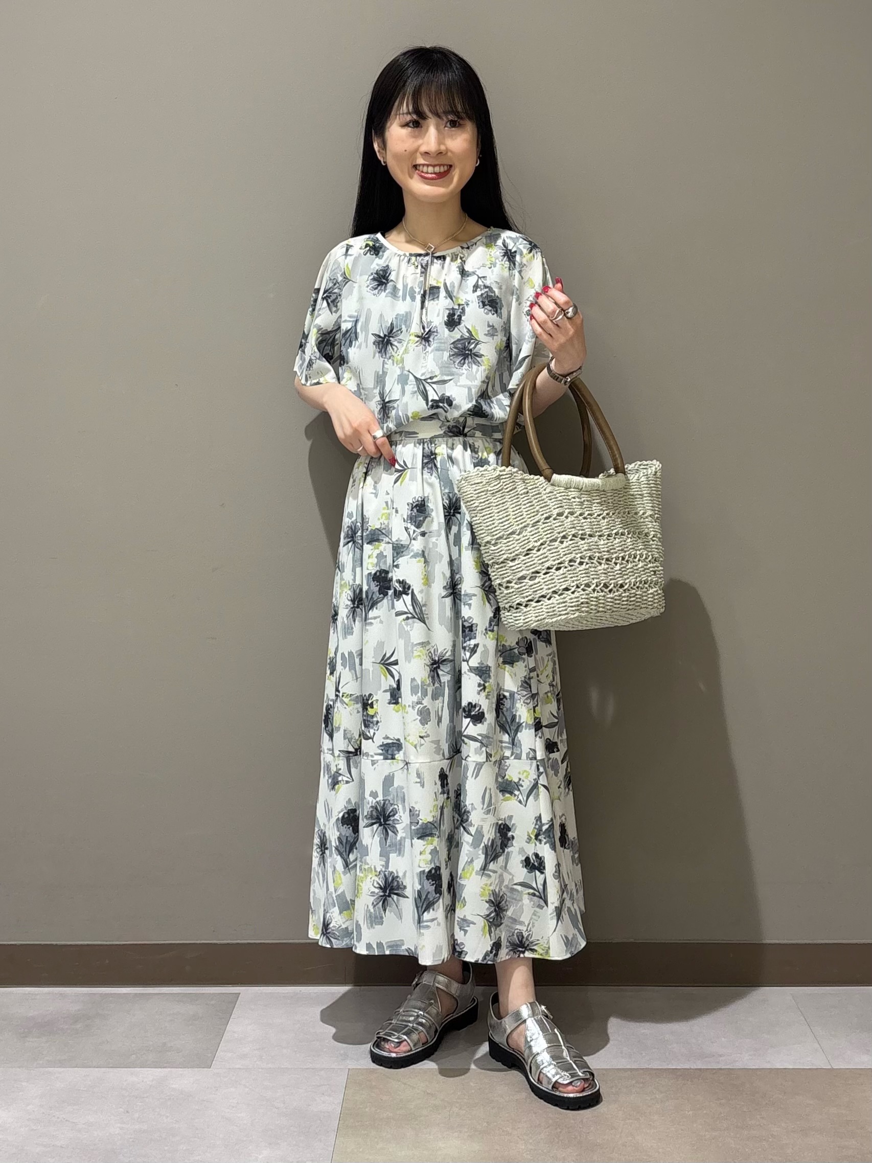 KEIKOさんの「INDIVI｜【洗える／SETUP可能】アートフラワープリントブラウス」を使ったコーディネート