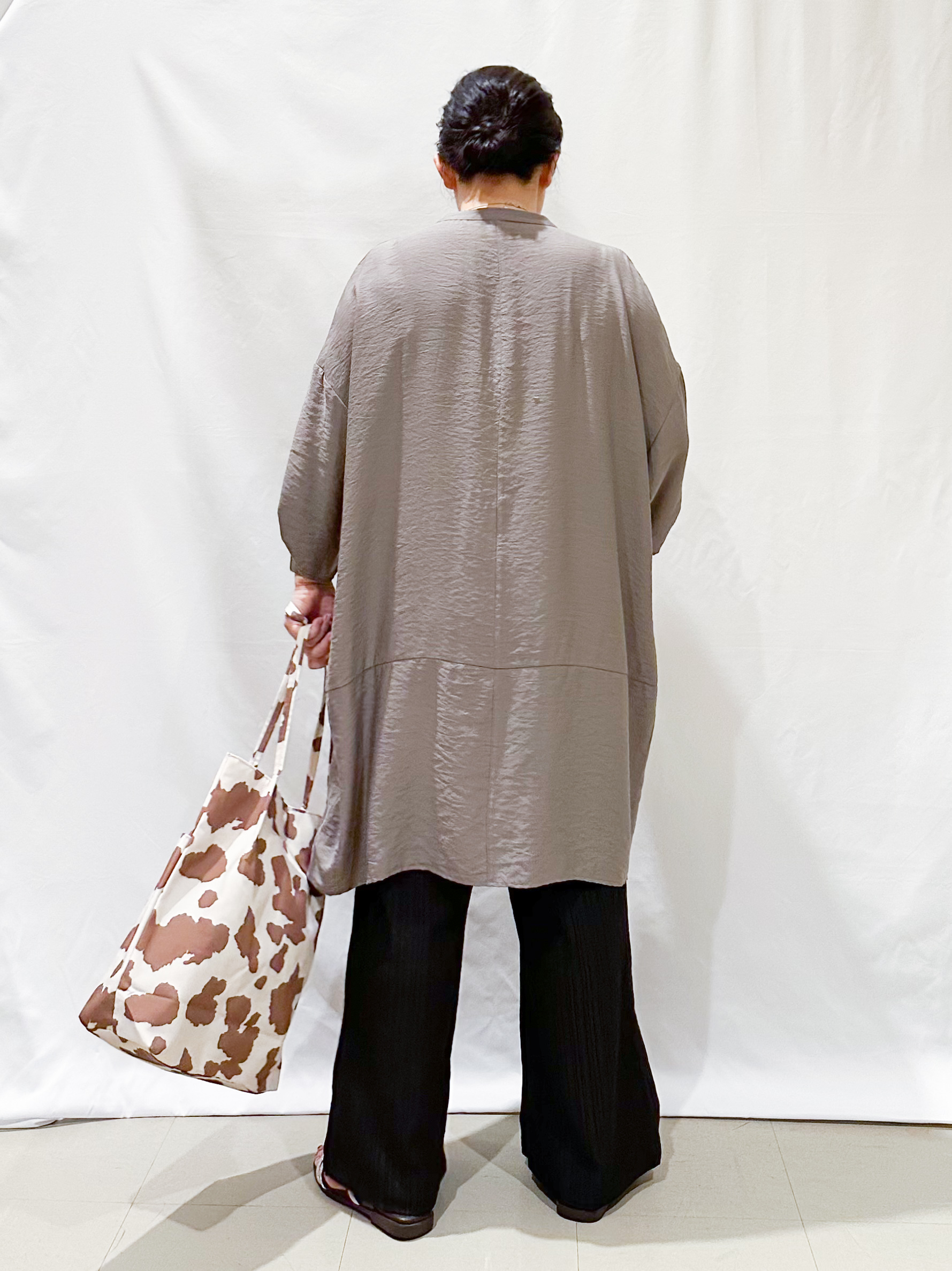 umeさんの「SHOO･LA･RUE｜【ひんやり/S-LL/洗濯後しわになりにくい】体型カバーにも ゆるっとリラックスチュニック」を使ったコーディネート