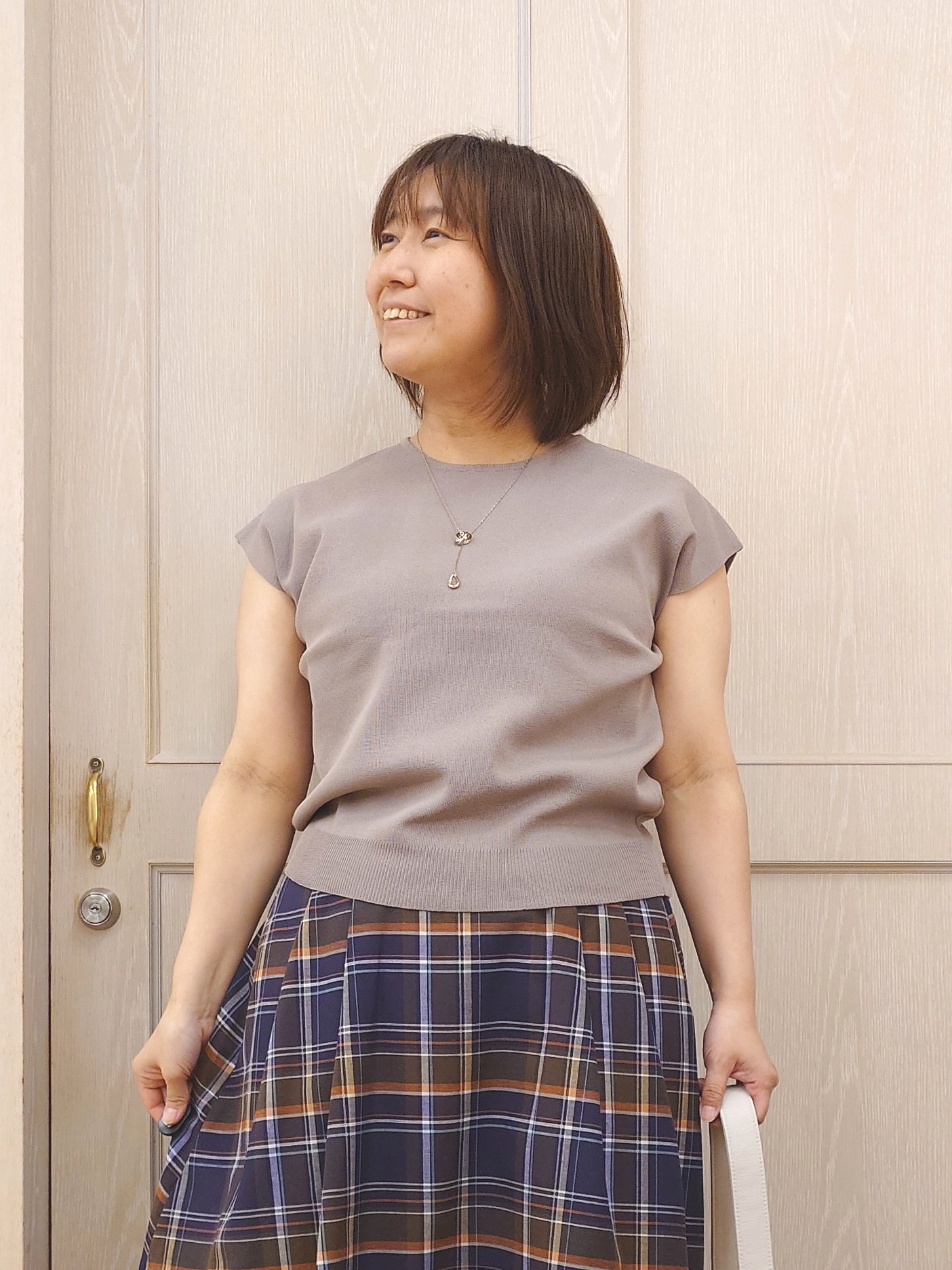 とろろさんの「SHOO･LA･RUE｜【ひんやり/洗濯機可/S-LL】インせず着られる 大人シンプルサマーニット」を使ったコーディネート