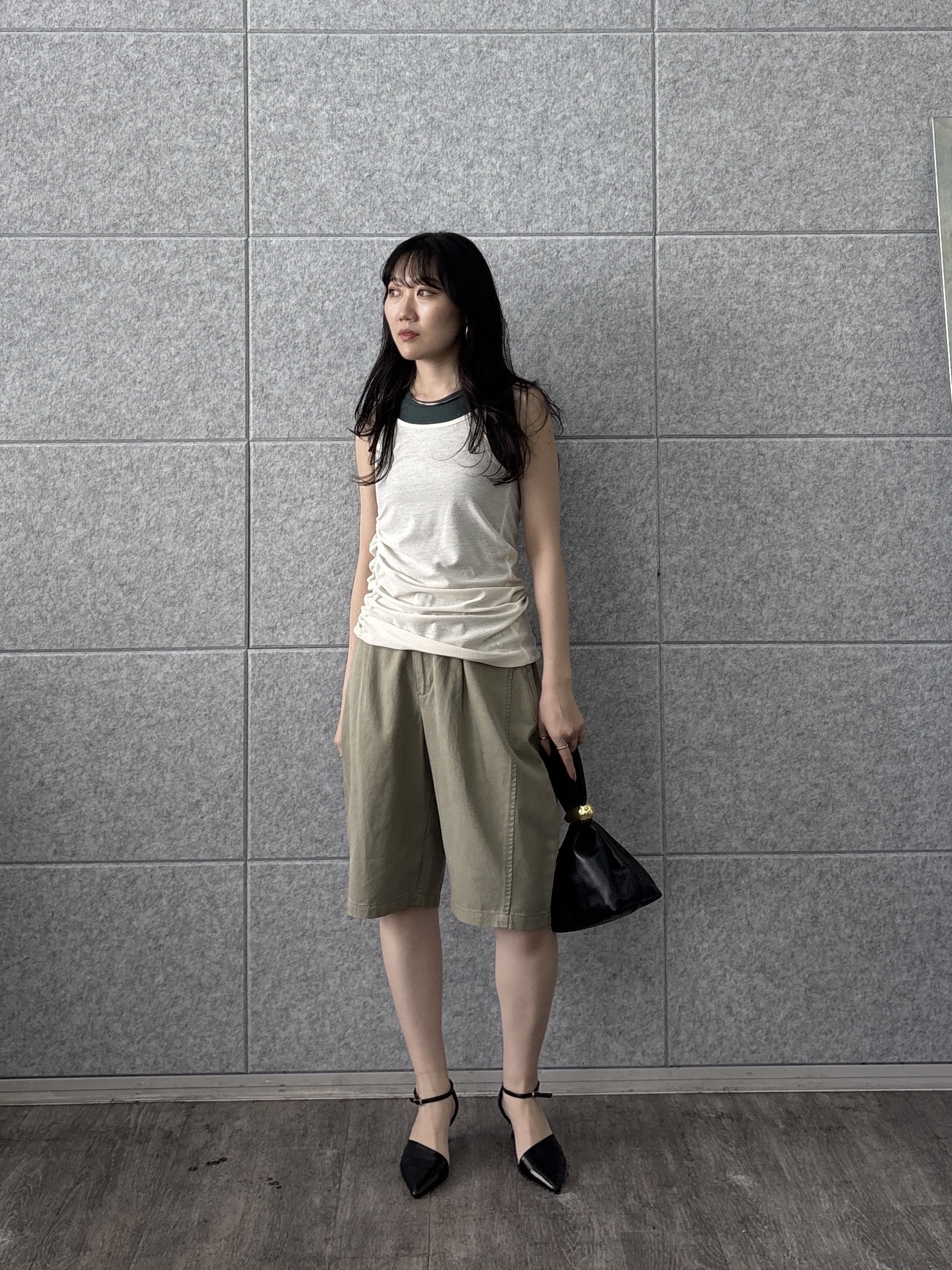 rinaさんの「INDIVI｜シャーリングレイヤータンク」を使ったコーディネート