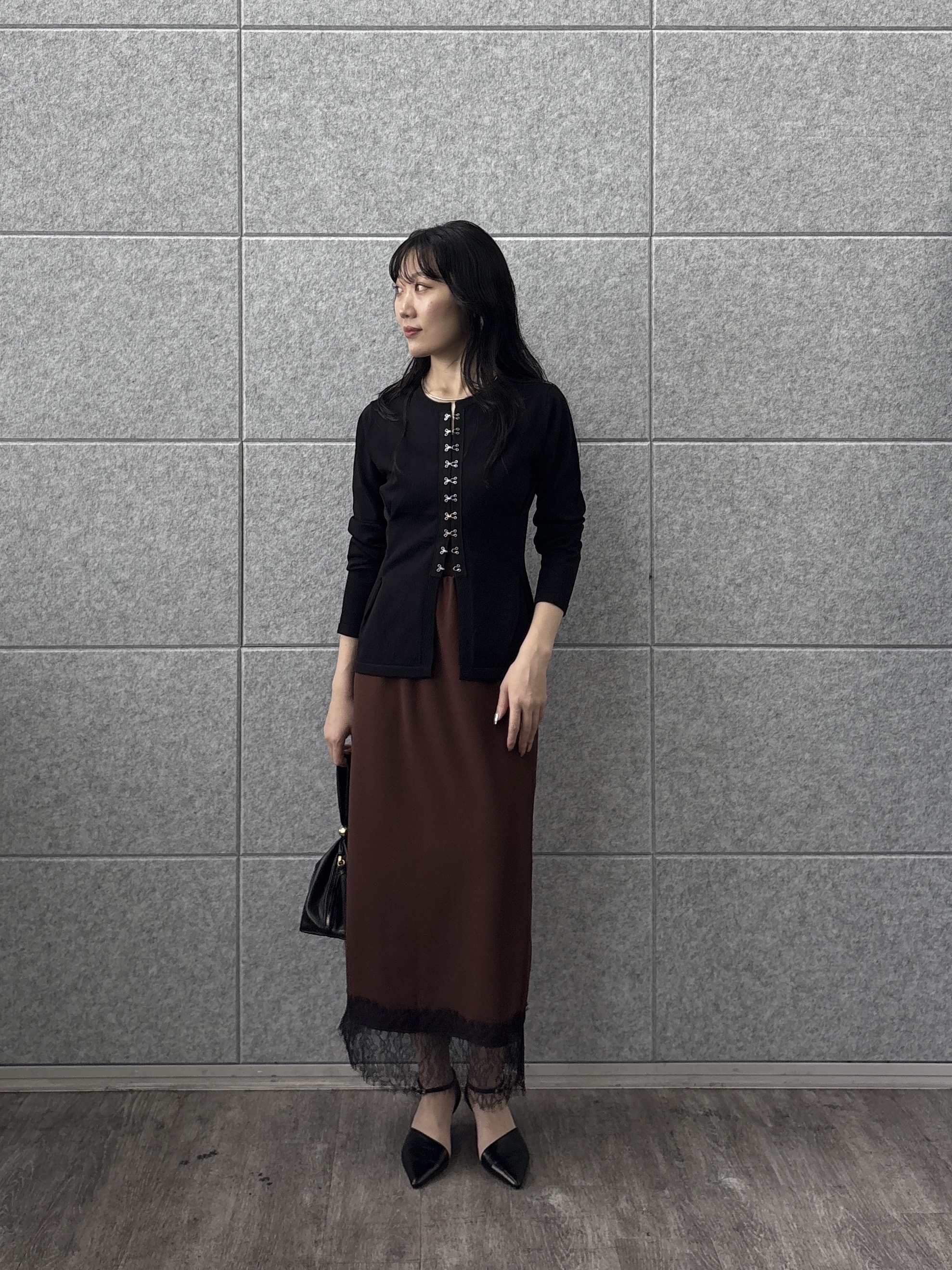 rinaさんの「INDIVI｜裾レース ストレートスカート」を使ったコーディネート